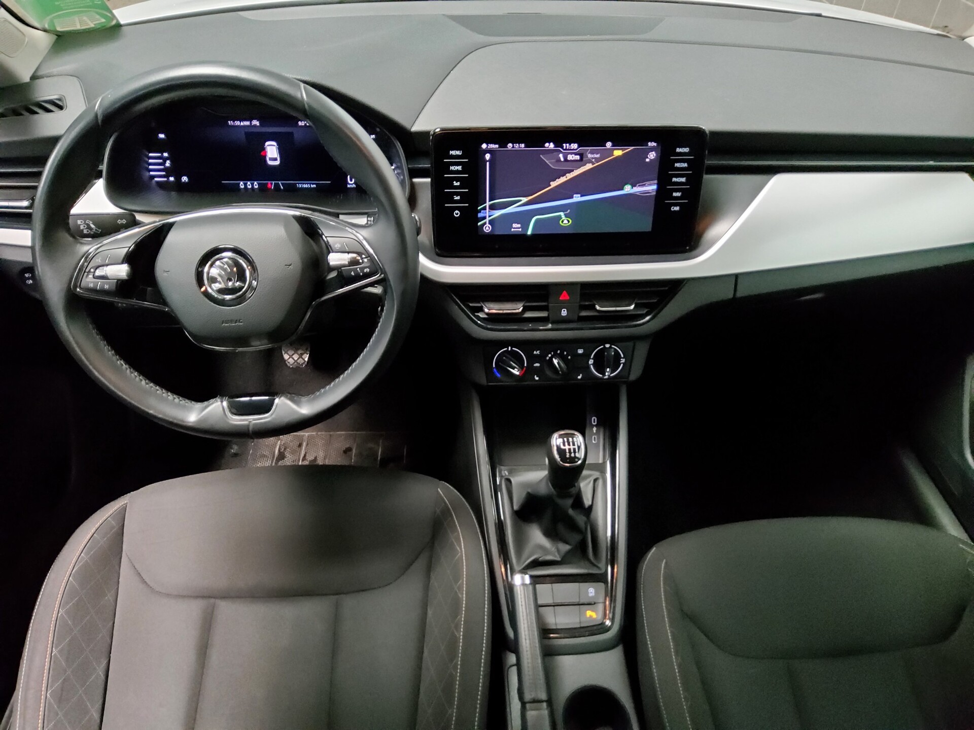 Skoda Scala 1.0 TSI Ambition Navi LED vc ACC PDC Shz 5