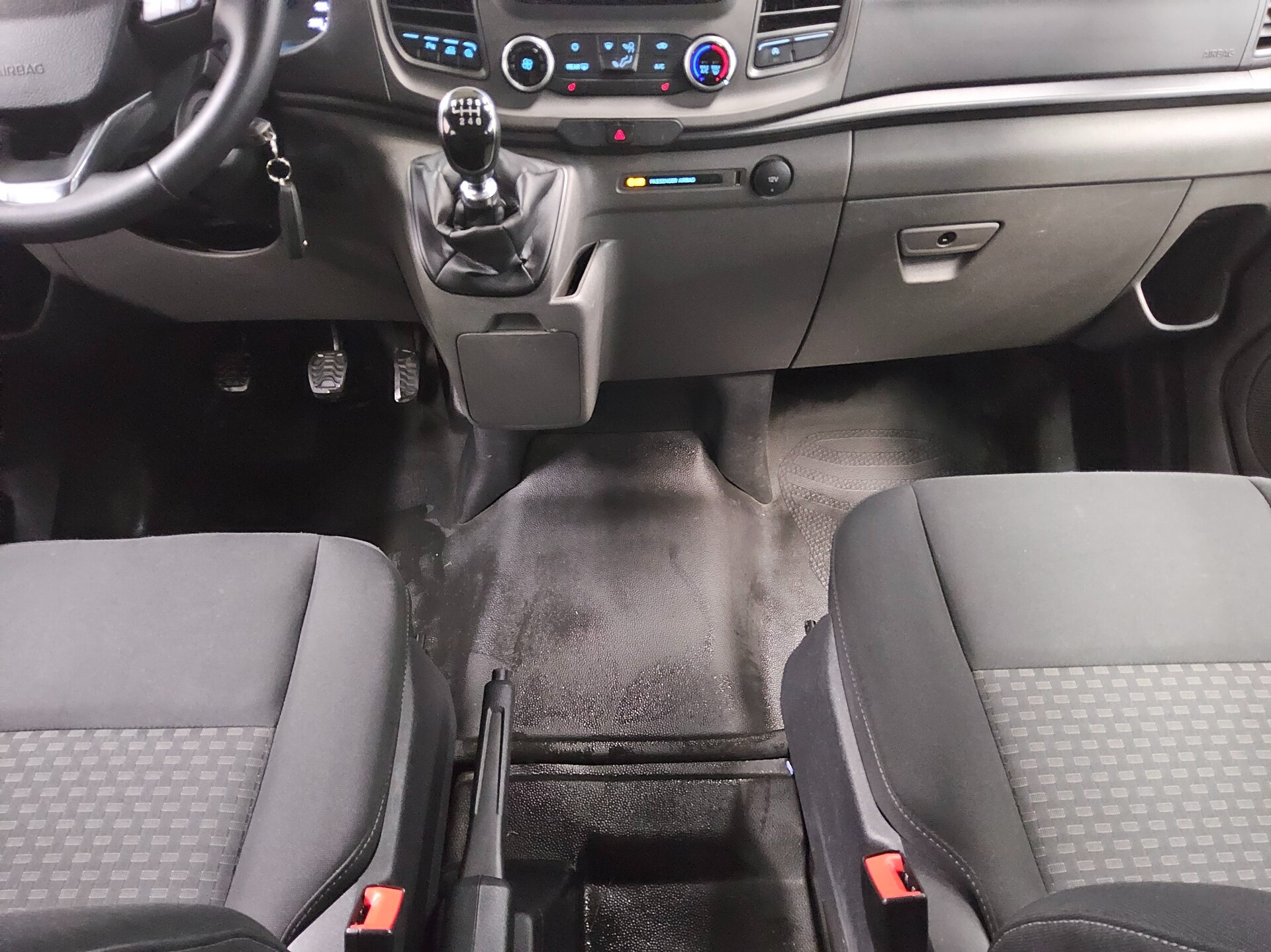 Ford Transit Custom 2.0 EB Trend L2 8-Sitze Navi PDC 6