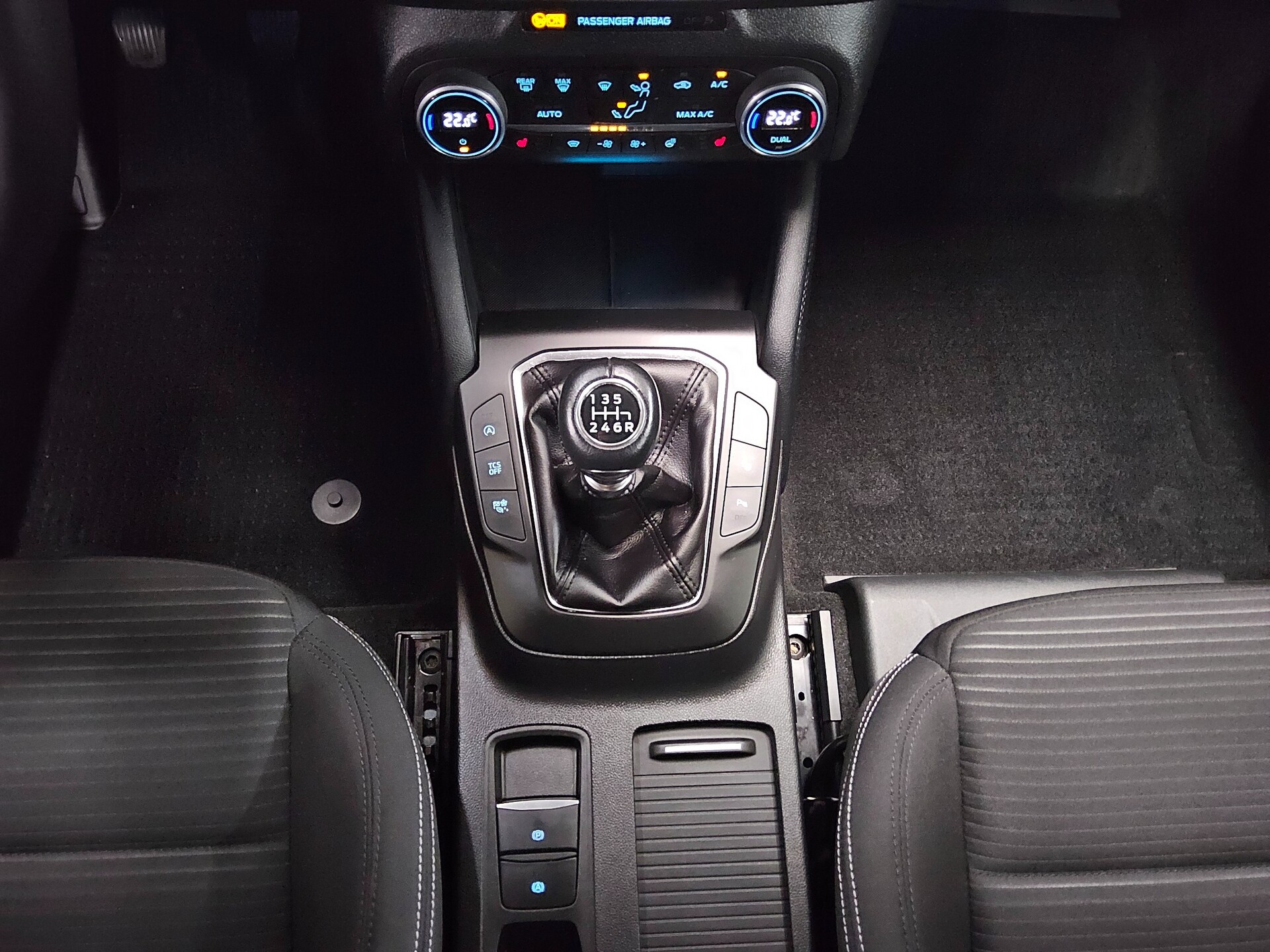 Ford Focus Turnier 1.0 EB Titanium Navi LED RFK 6