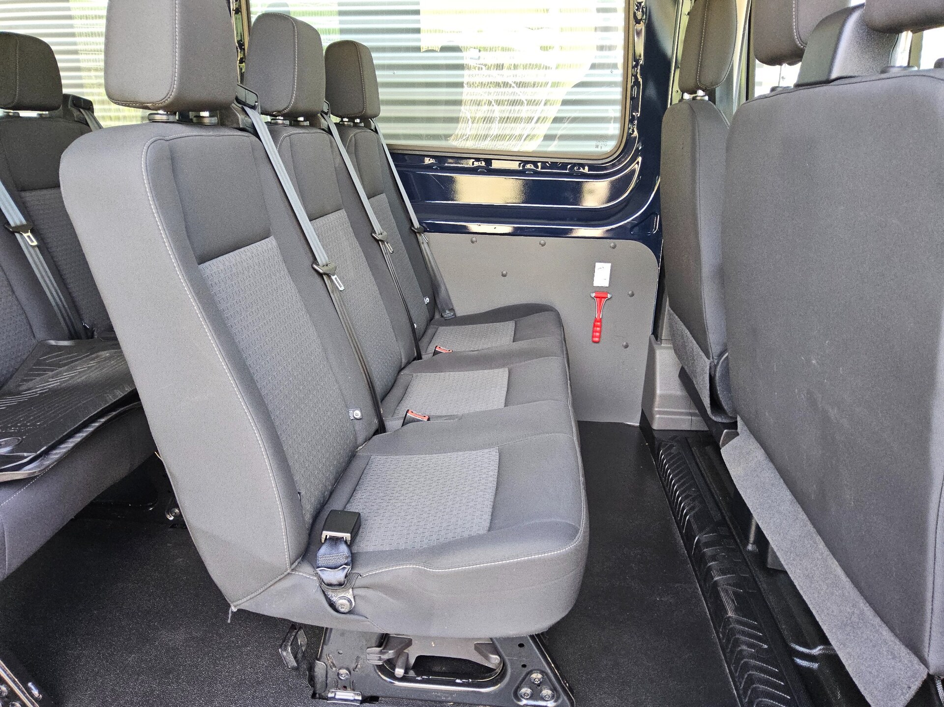 Ford Transit 2.0 TDCi Trend L3H2 9-Sitze Navi DAB 13