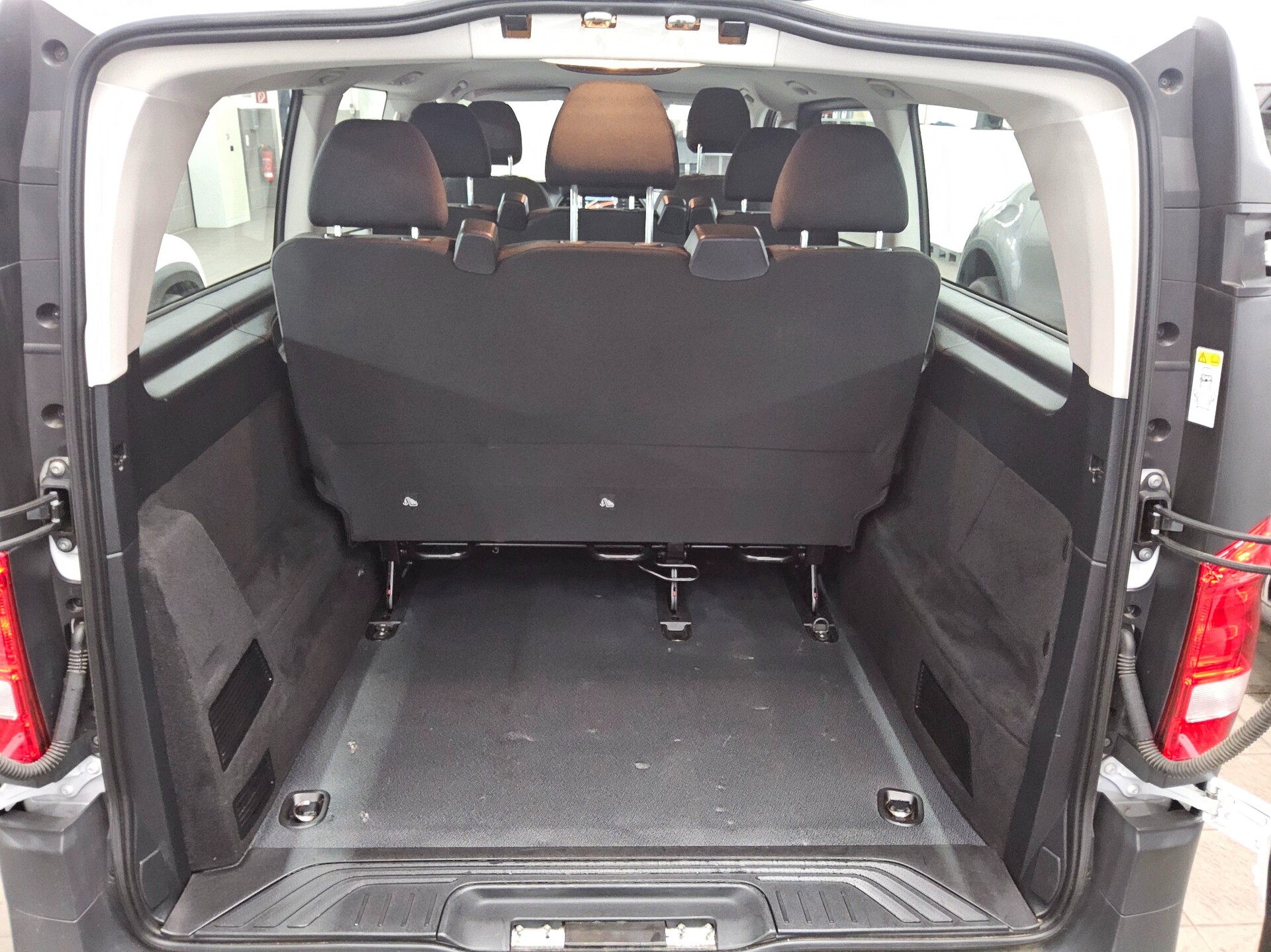 Mercedes-Benz Vito CDI Tourer Pro extralang 8-Sitze Navi RfK 11