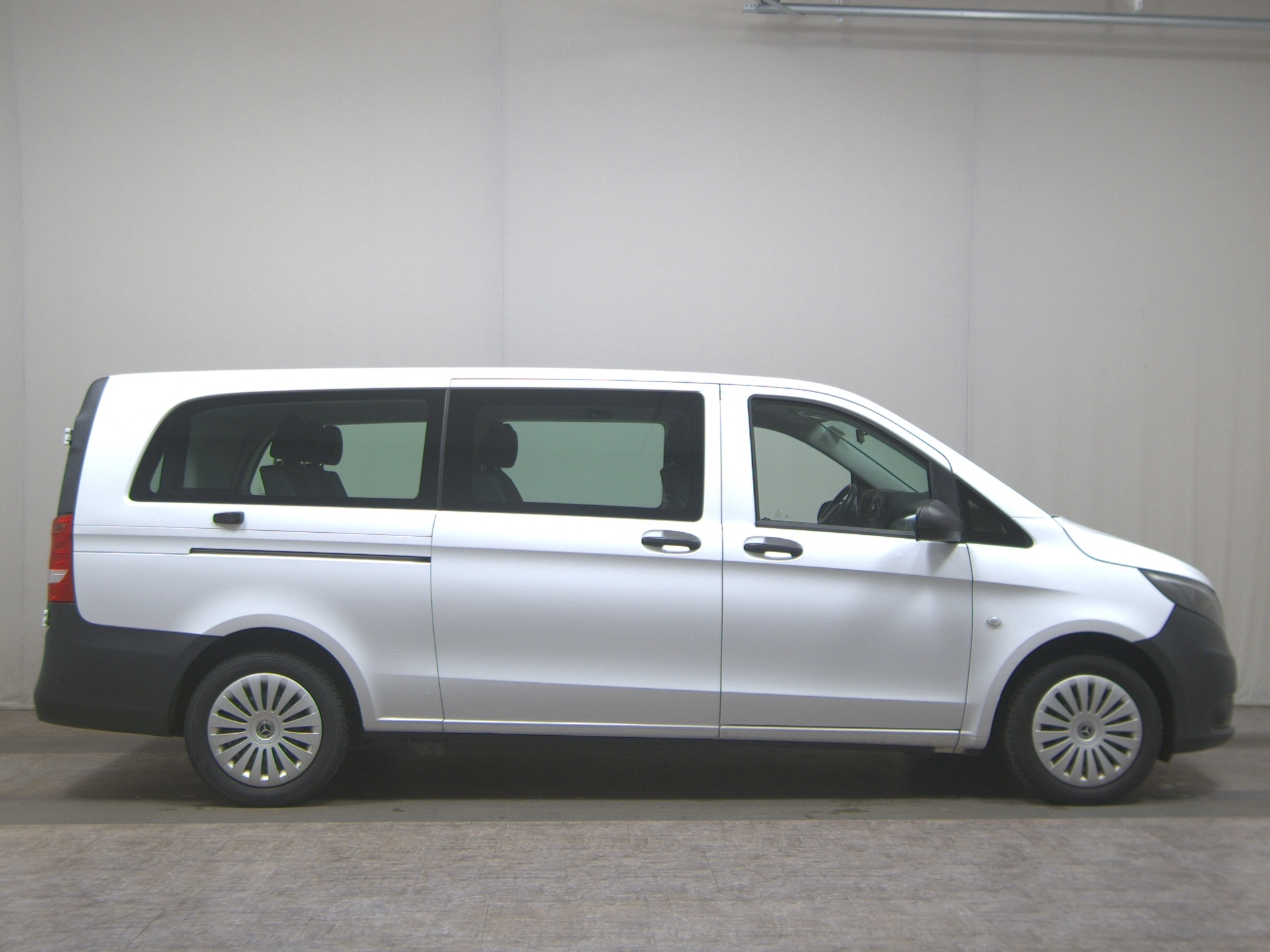 Mercedes-Benz Vito CDI Tourer Pro extralang 8-Sitzer Navi RfK