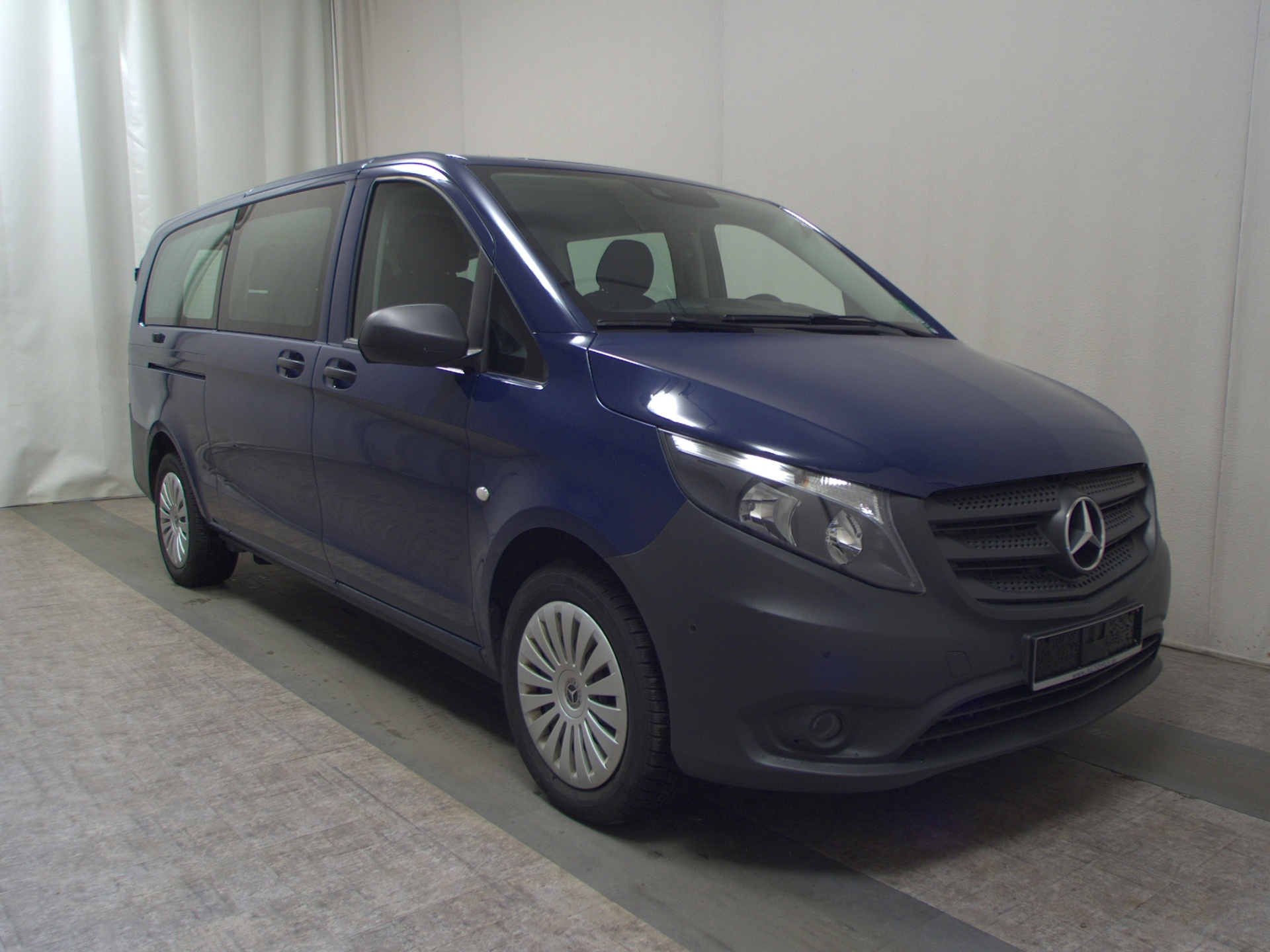 Mercedes-Benz Vito CDI extralang 8-Sitze Nav RfK PDC Shz Tempo 3