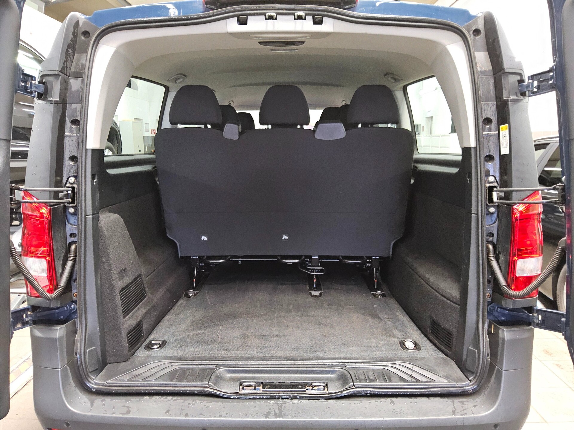 Mercedes-Benz Vito CDI extralang 8-Sitze Nav RfK PDC Shz Tempo 11