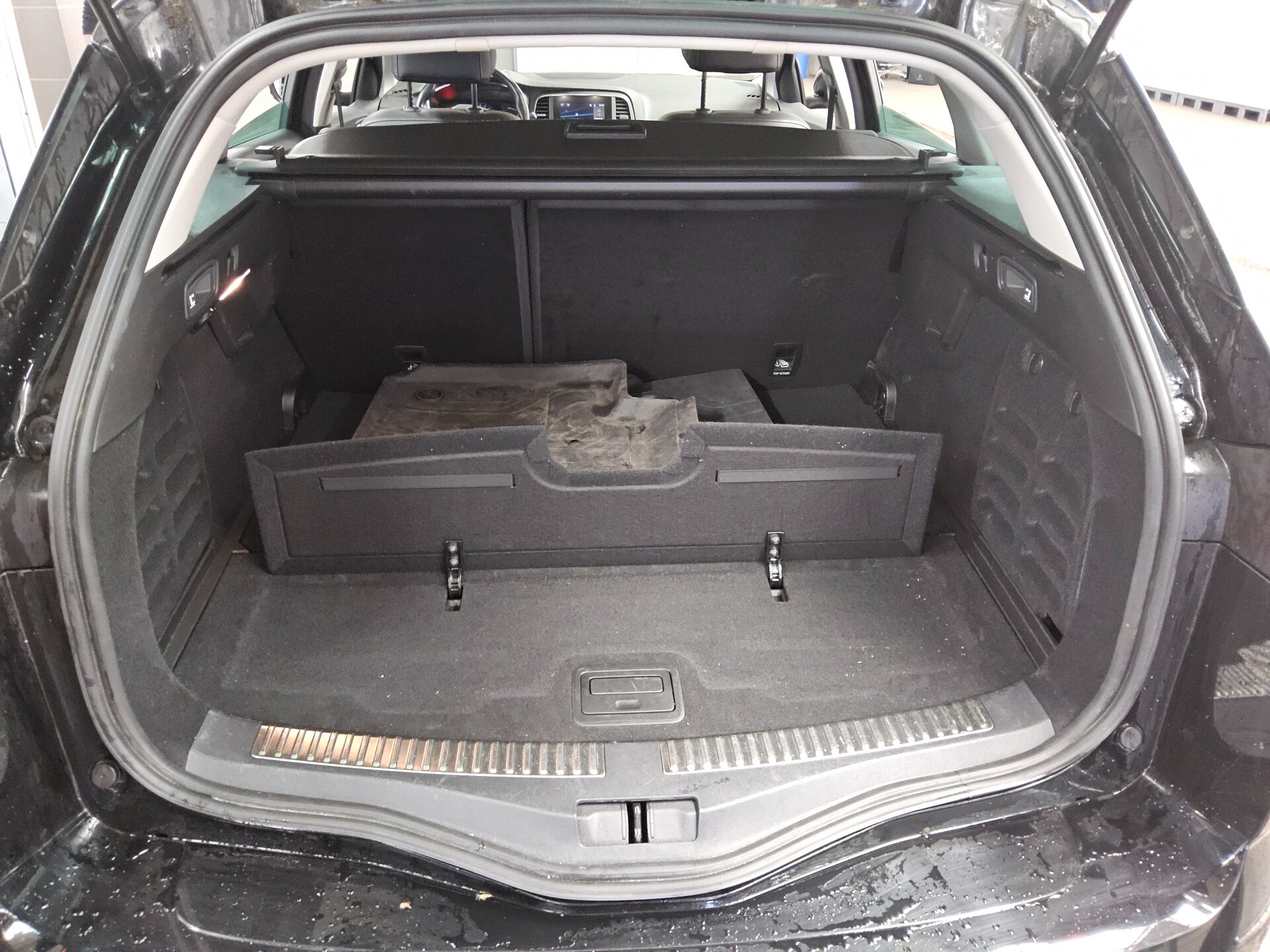 Renault Megane Grandtour 1.5 BLUE dCi Intens Navi LED 12