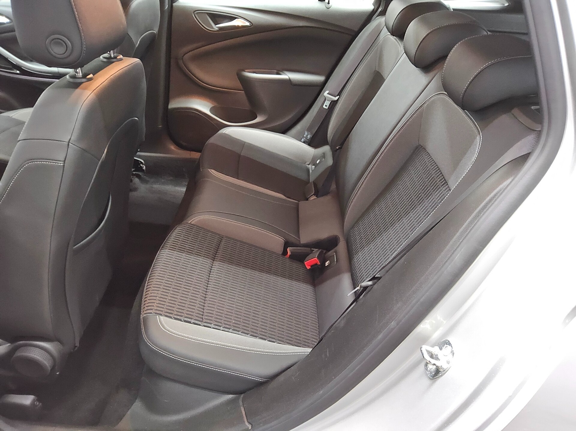 Opel Astra ST 1.2 Turbo Elegance T-Leder Navi RfK PDC 13