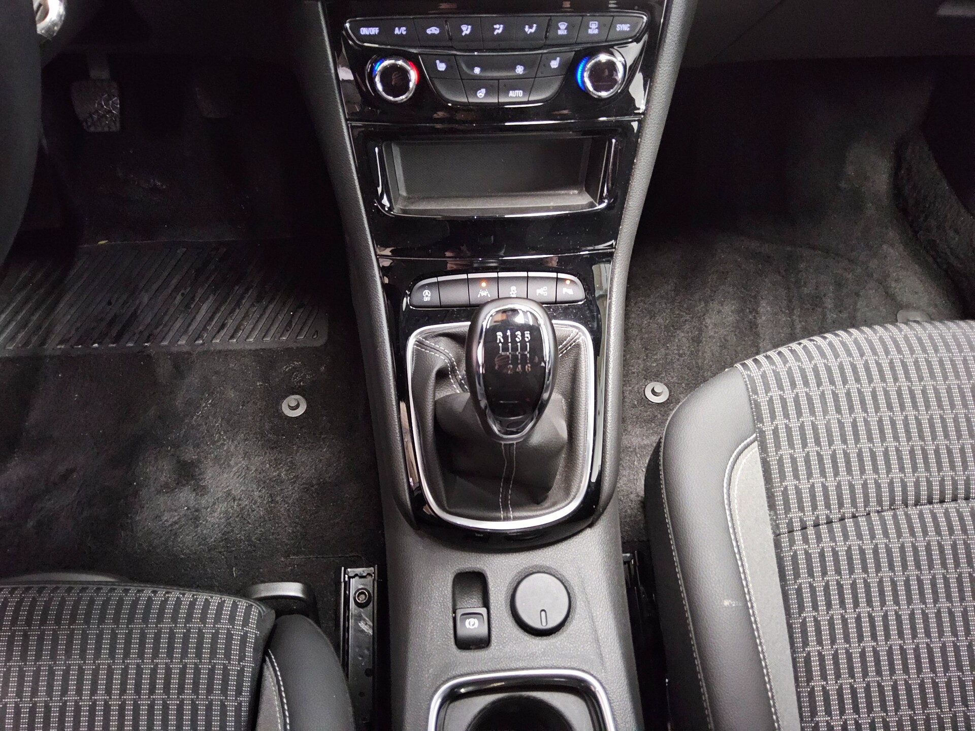 Opel Astra ST 1.2 Turbo Elegance T-Leder Navi RfK PDC 6