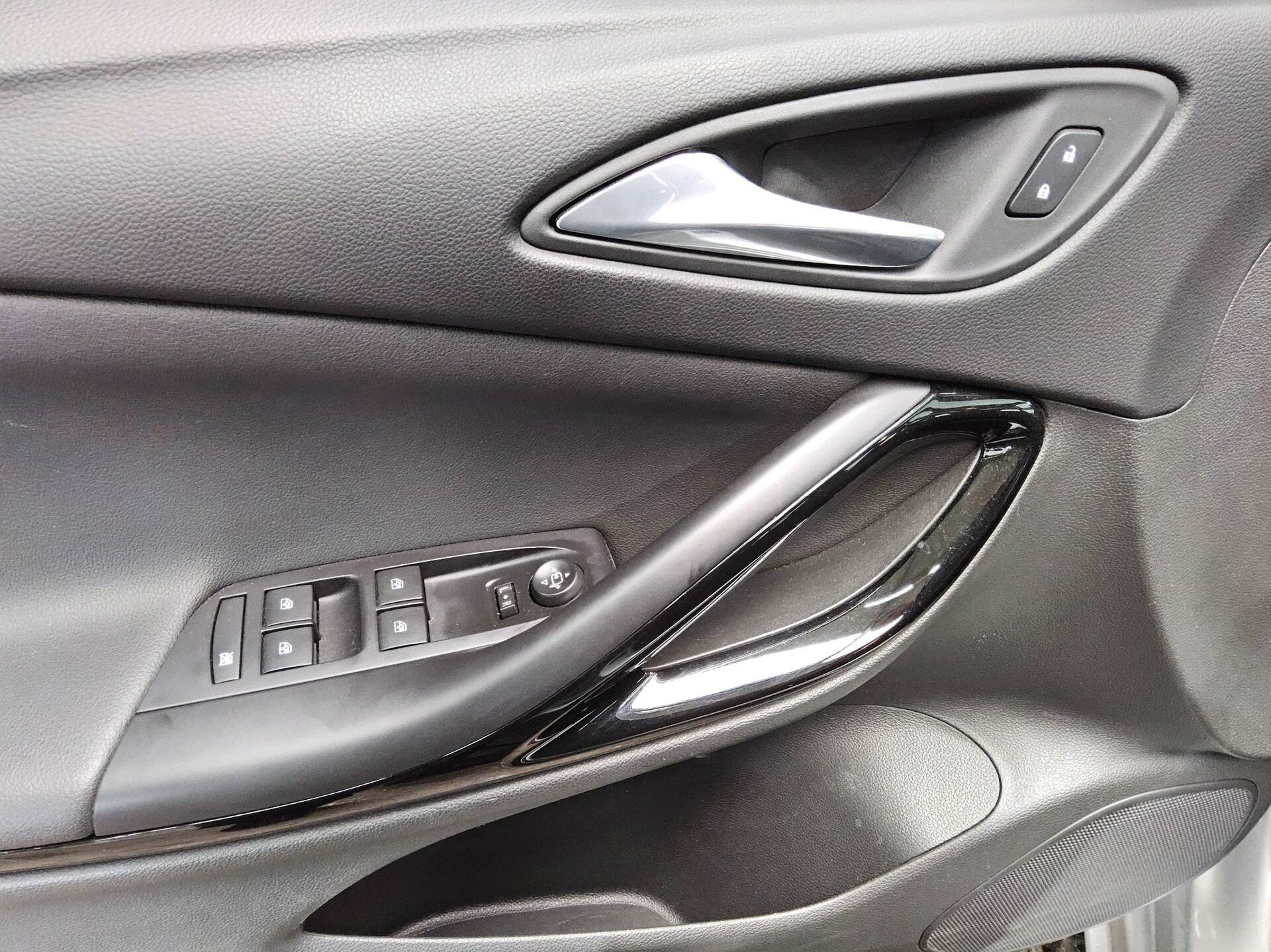 Opel Astra ST 1.2 Turbo Elegance T-Leder Navi RfK PDC 9