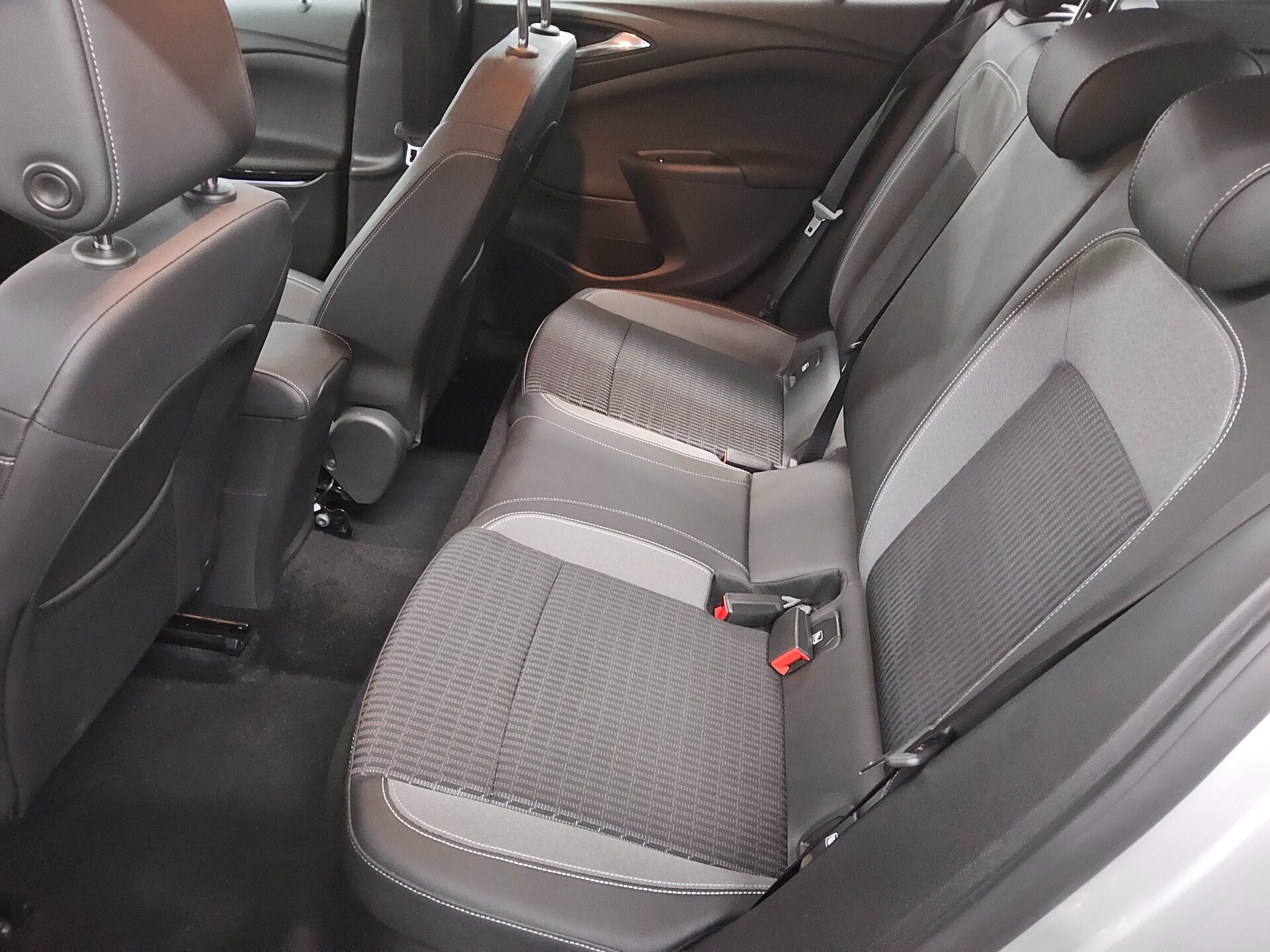 Opel Astra ST 1.2 Turbo Elegance T-Leder Navi LED RfK 13