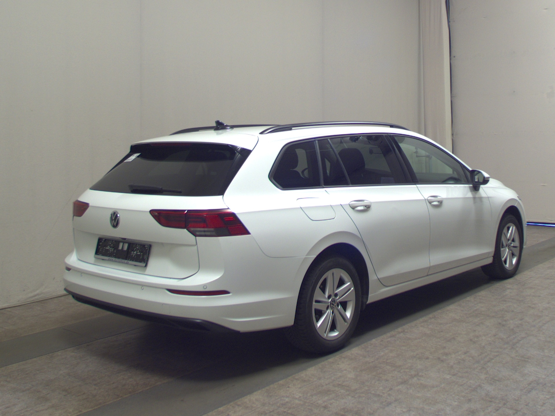 Volkswagen Golf-8 Var. 2.0 TDI Life Navi LED+ DC Sthzg RFK 4