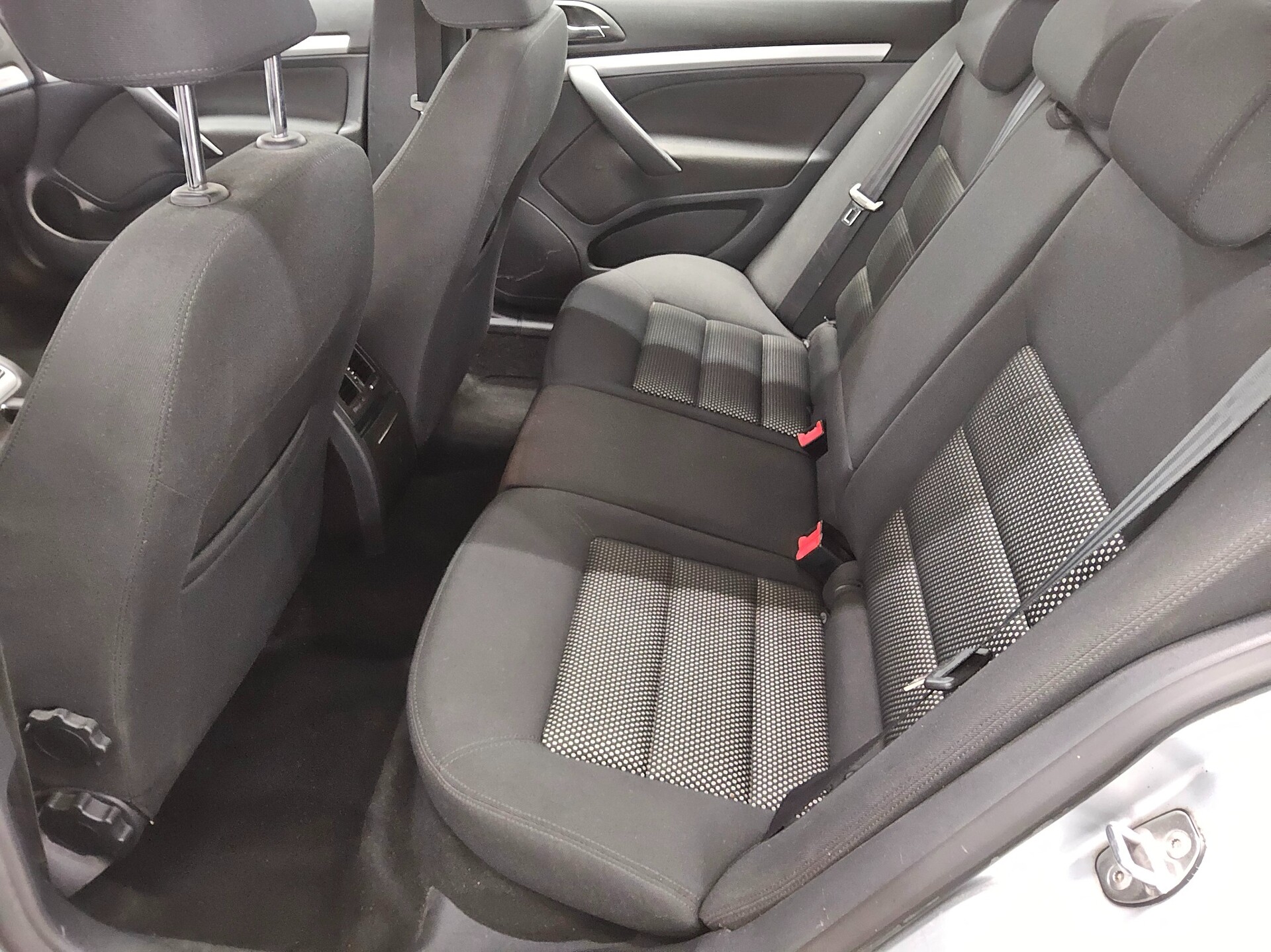 Skoda Octavia Kombi 2.0 TDI 4x4 Scout Nav AHK HU 02/07 13