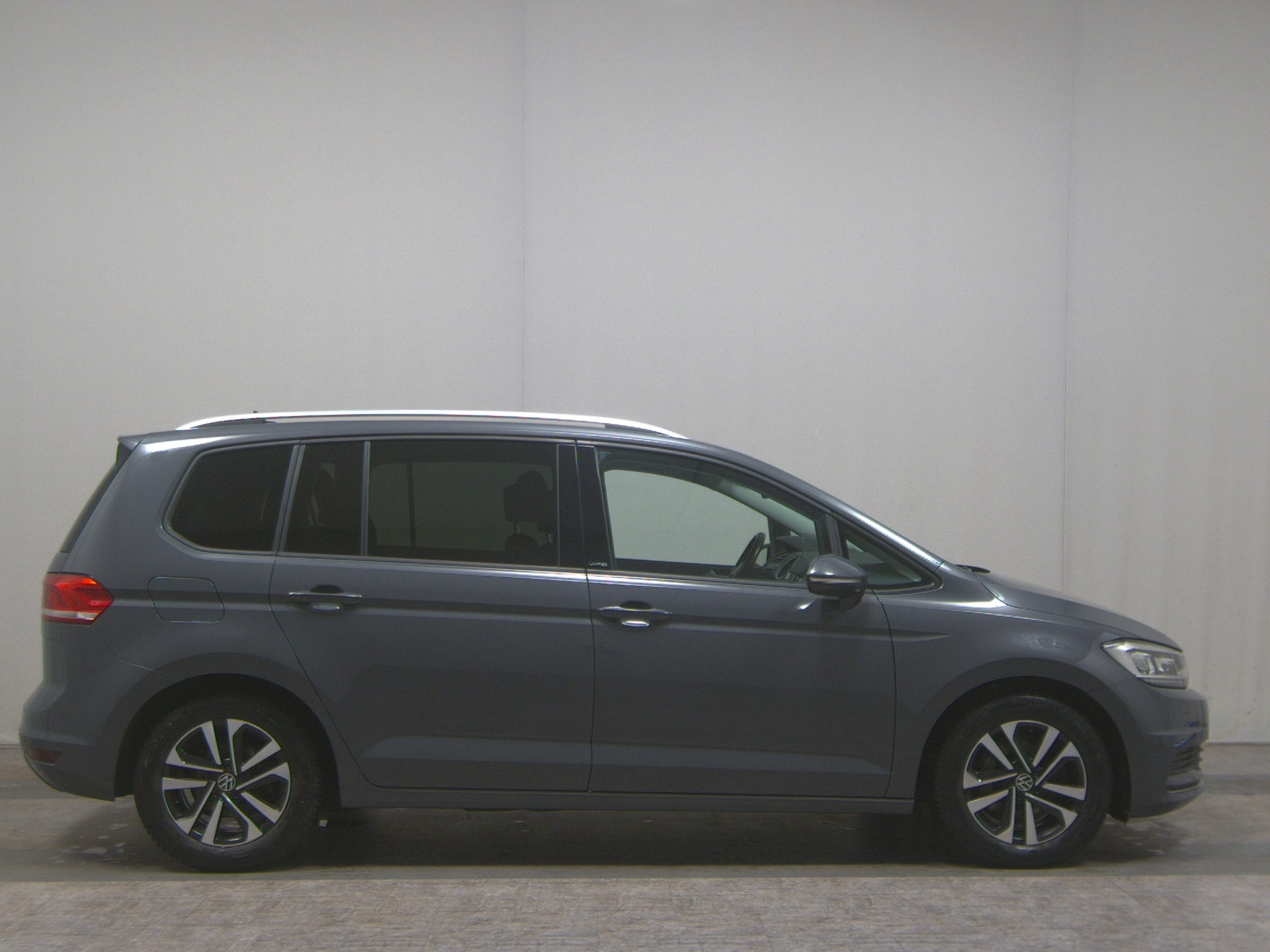 Volkswagen Touran 1.5 TSI United Navi LED ACC PDC Ambiente