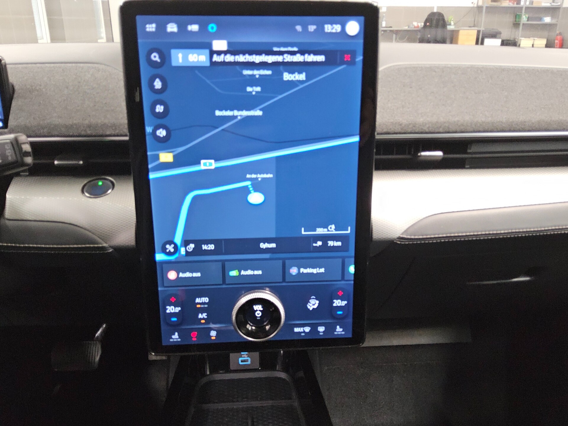 Ford Mustang Mach-E Navi LED Pano Leder AHK RFK 7