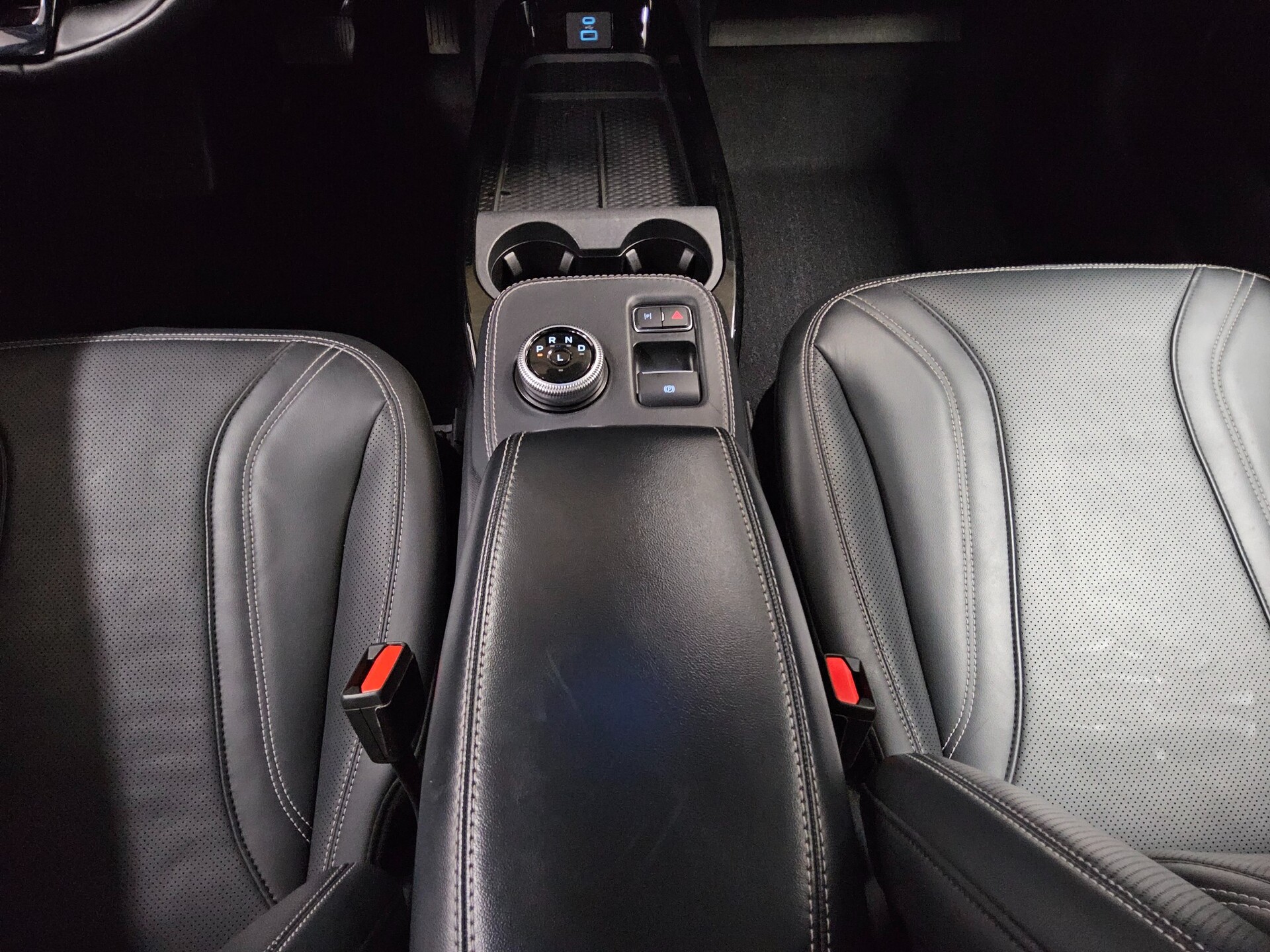 Ford Mustang Mach-E Navi LED Pano Leder AHK RFK 6