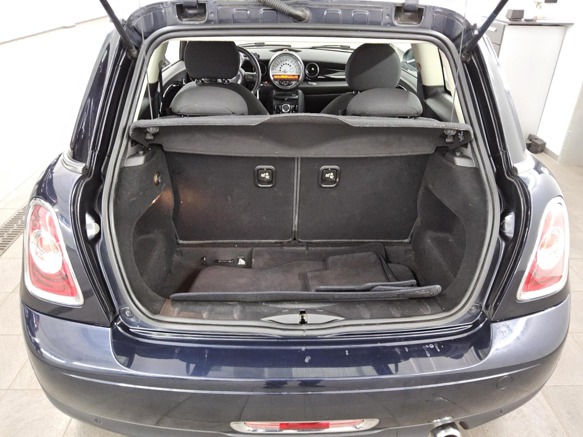 MINI Cooper D Xenon PDC Shz Klima 11