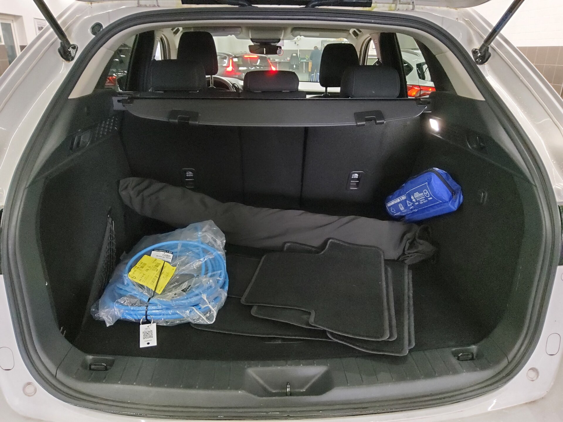 Mazda CX-60 e-Skyactiv Prime Navi DC LED AHK DAB+ 12