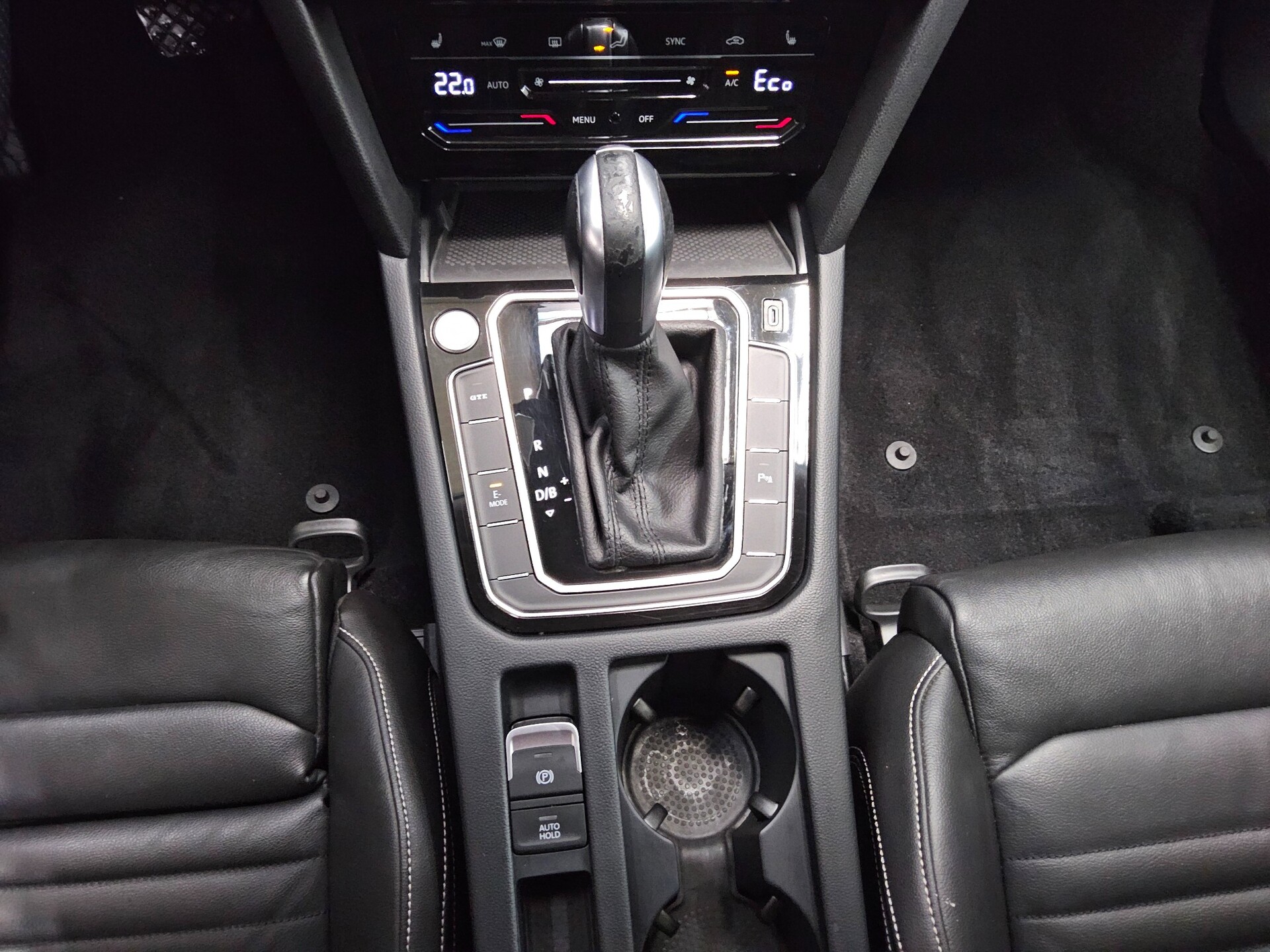 Volkswagen Passat Var. GTE 1.4 TSI Leder Navi LED AHK ACC 6