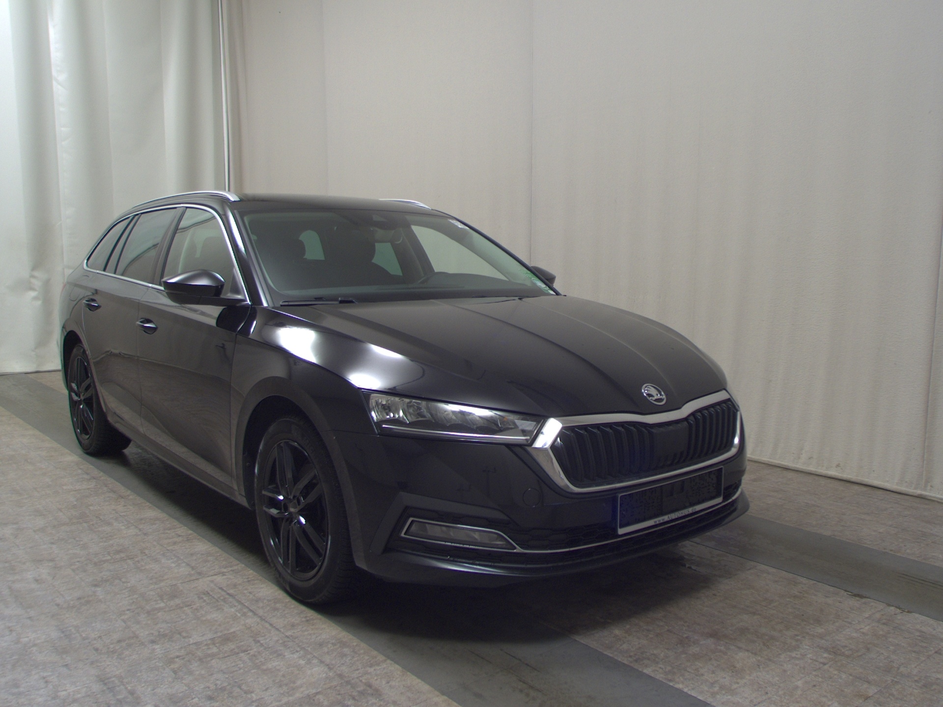 Skoda Octavia Kombi 1.5 TSI Style Navi LED RfK AHK ACC 3