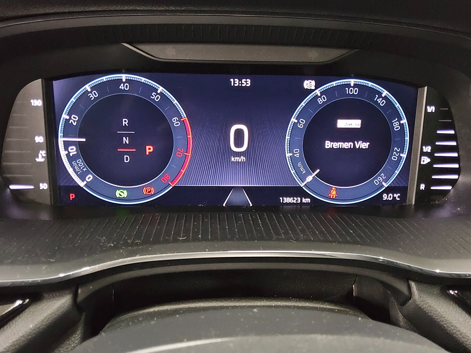 Skoda Octavia Kombi 1.5 TSI Style Navi LED RfK AHK ACC 8