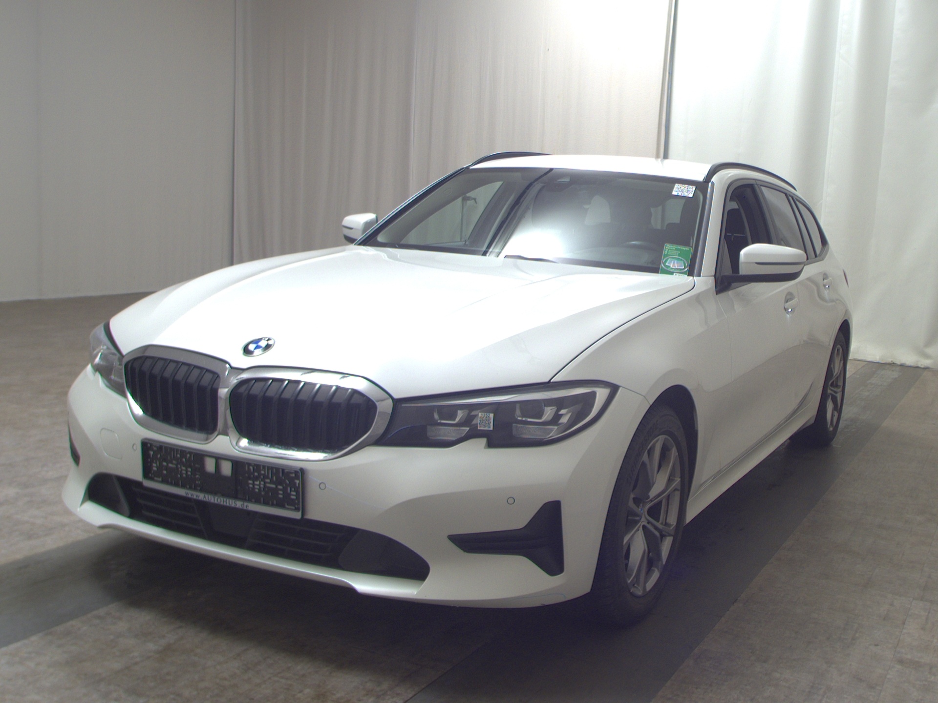 BMW 320dA Touring Advantage Navi LC+ LED DAB PDC 2