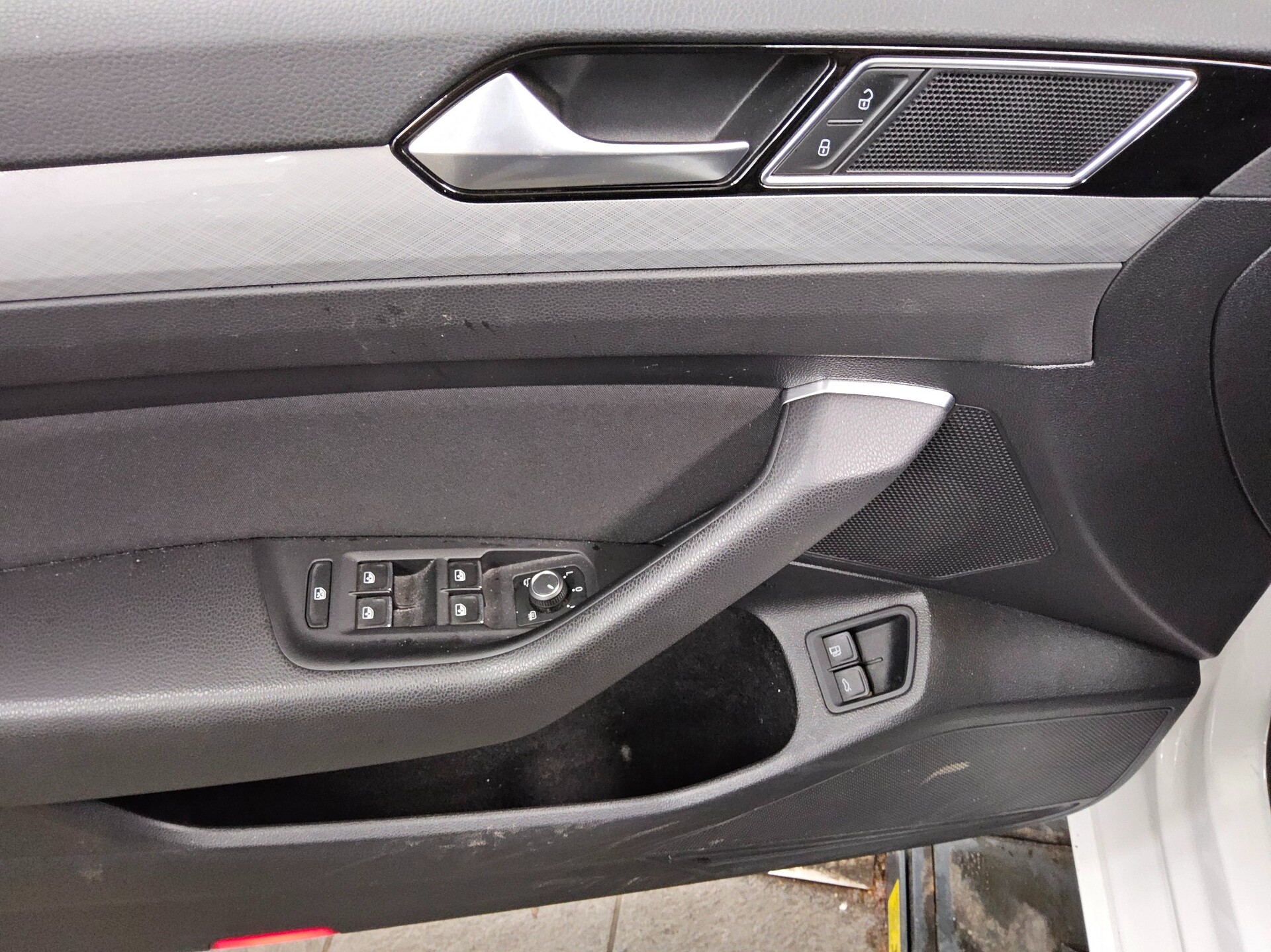 Volkswagen Passat Var. GTE 1.4 TSI Navi LED DC RfK AHK ACC 10