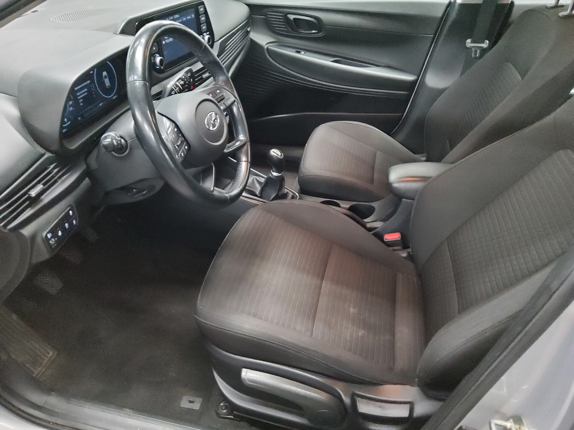 Hyundai i20 1.2 RfK PDC Shz BT DAB 8