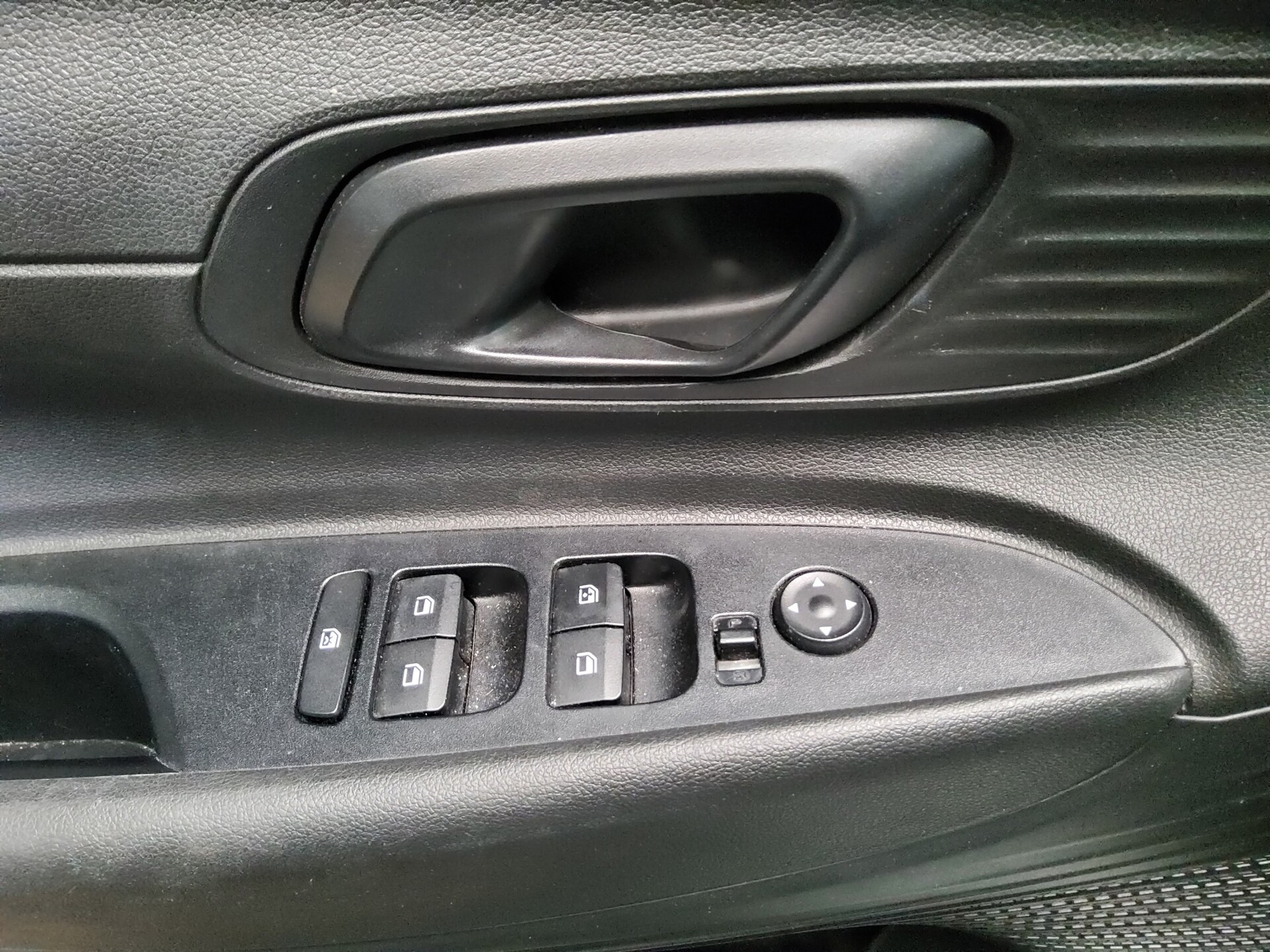 Hyundai i20 1.2 RfK PDC Shz BT DAB 9