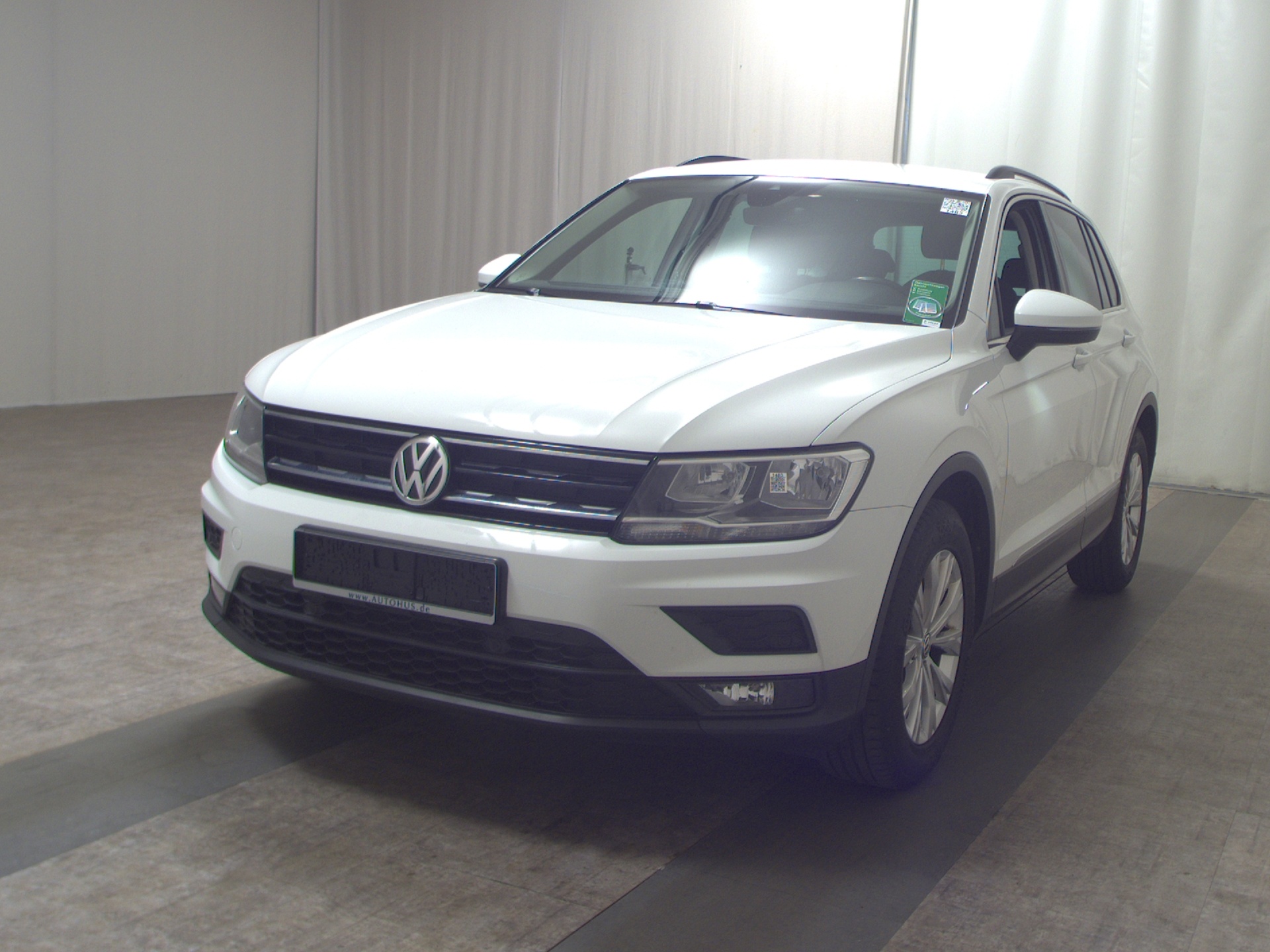 Volkswagen Tiguan 2.0 TDI Comf. Navi AHK ACC PDC DAB+ 2