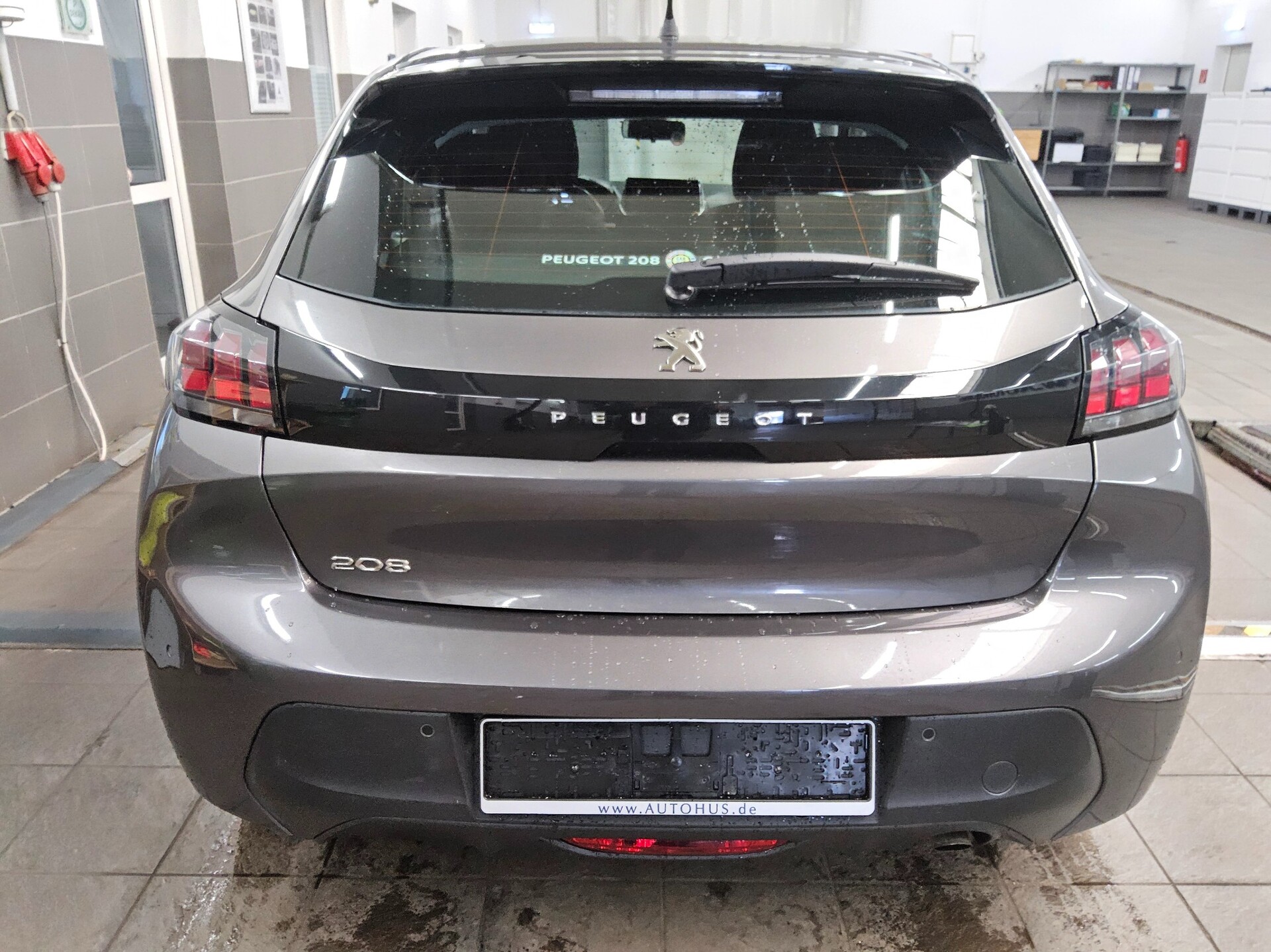 Peugeot 208 1.2 PureTech Active PDC Shz LED 10