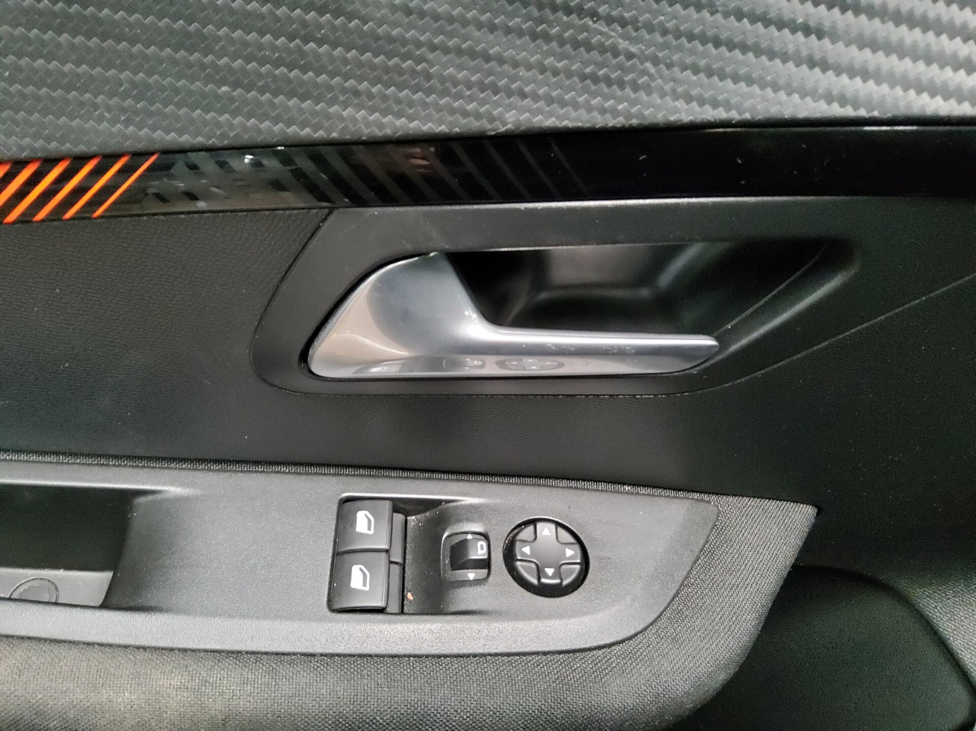 Peugeot 208 1.5 BlueHDI Active LED PDC Klima 9