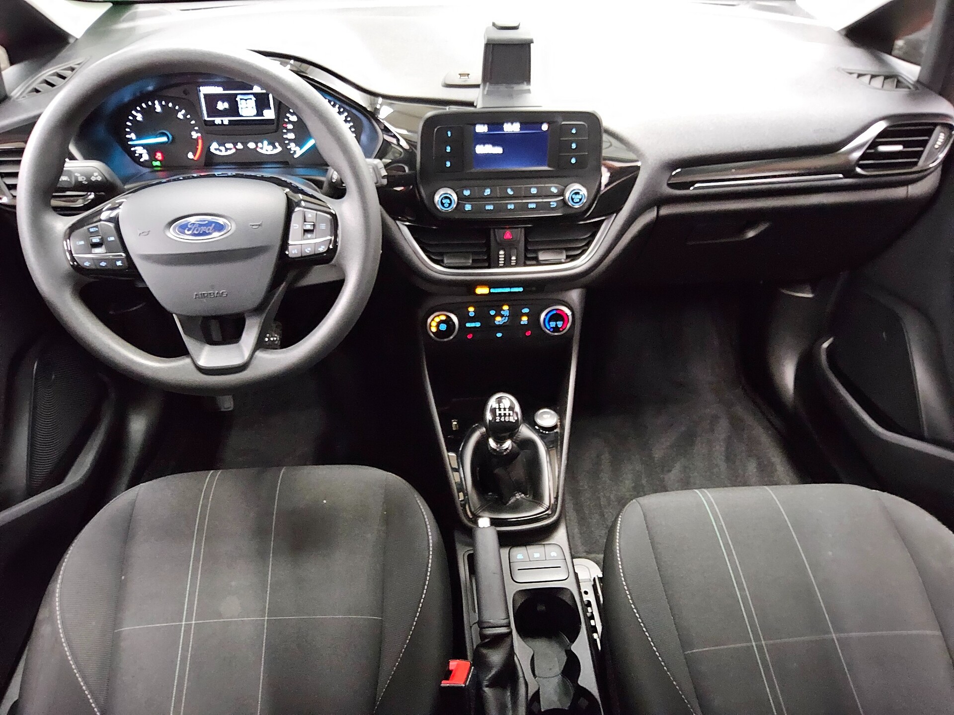 Ford Fiesta 1.5 TDCi Cool&Connect Ahk Shz 5