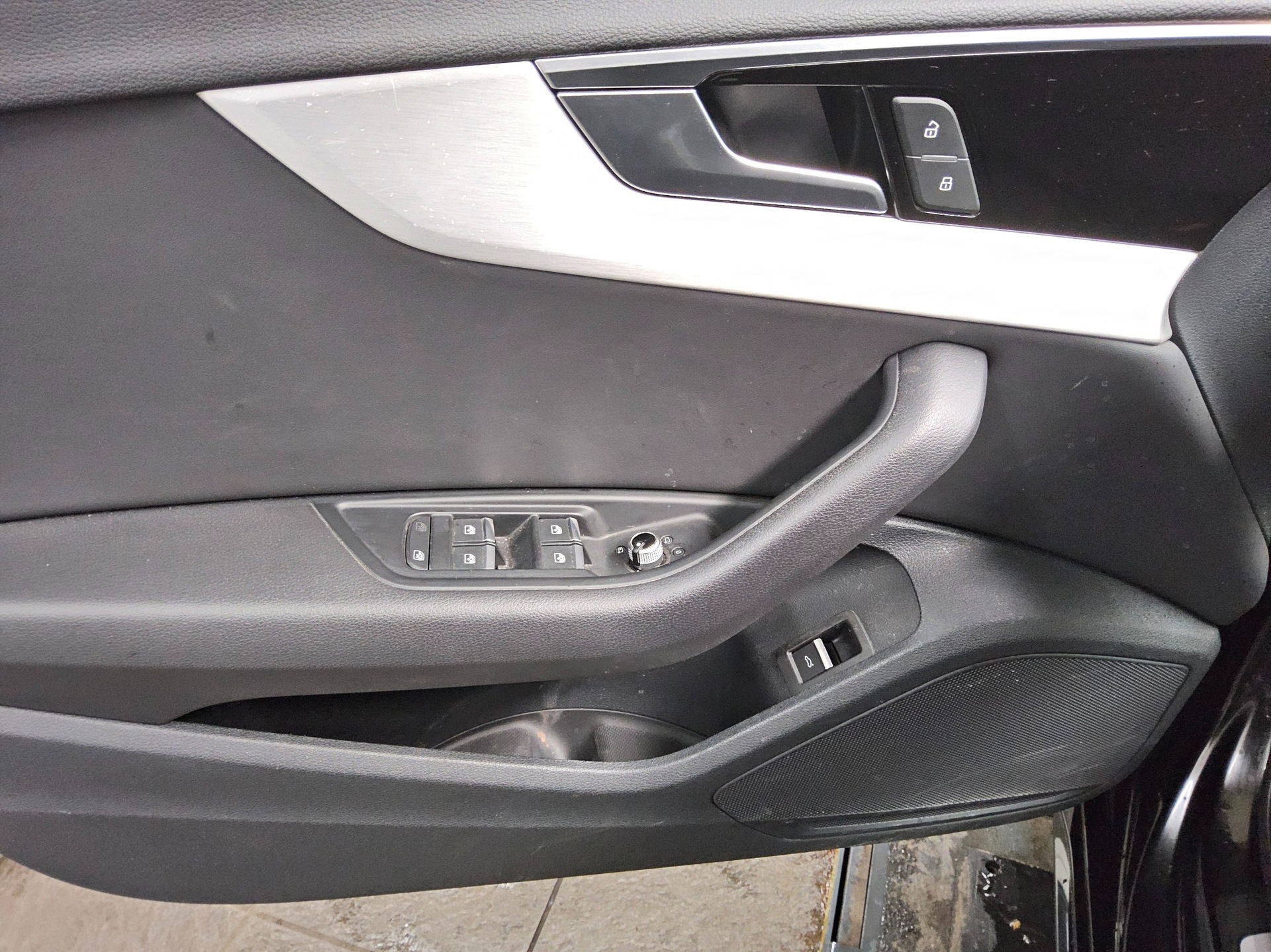 Audi A4 Avant 40 TDI S-Line Navi LED RfK Shz Sound 9