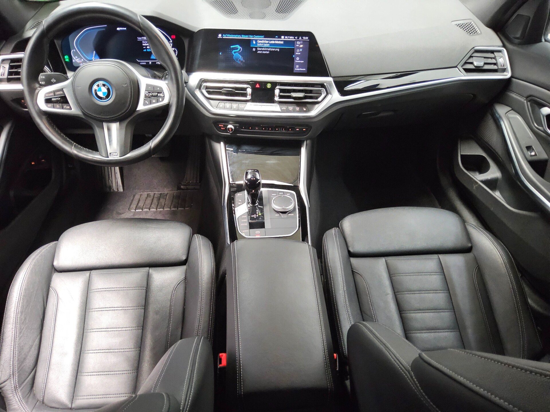 BMW 320e Touring Advantage Leder Navi LC pro LED RFK 5