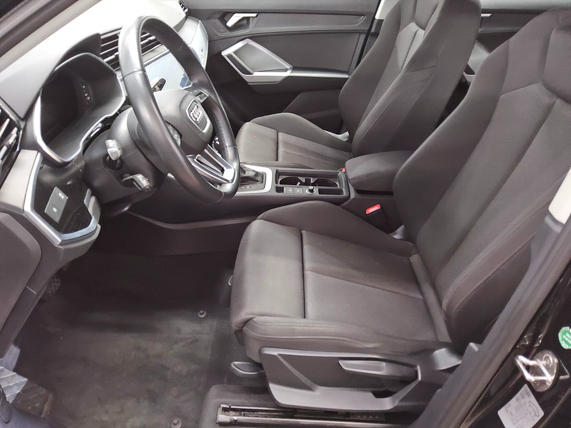 Audi Q3 Sportback 45 TFSI e Navi LED vc RfK ACC Shz 9