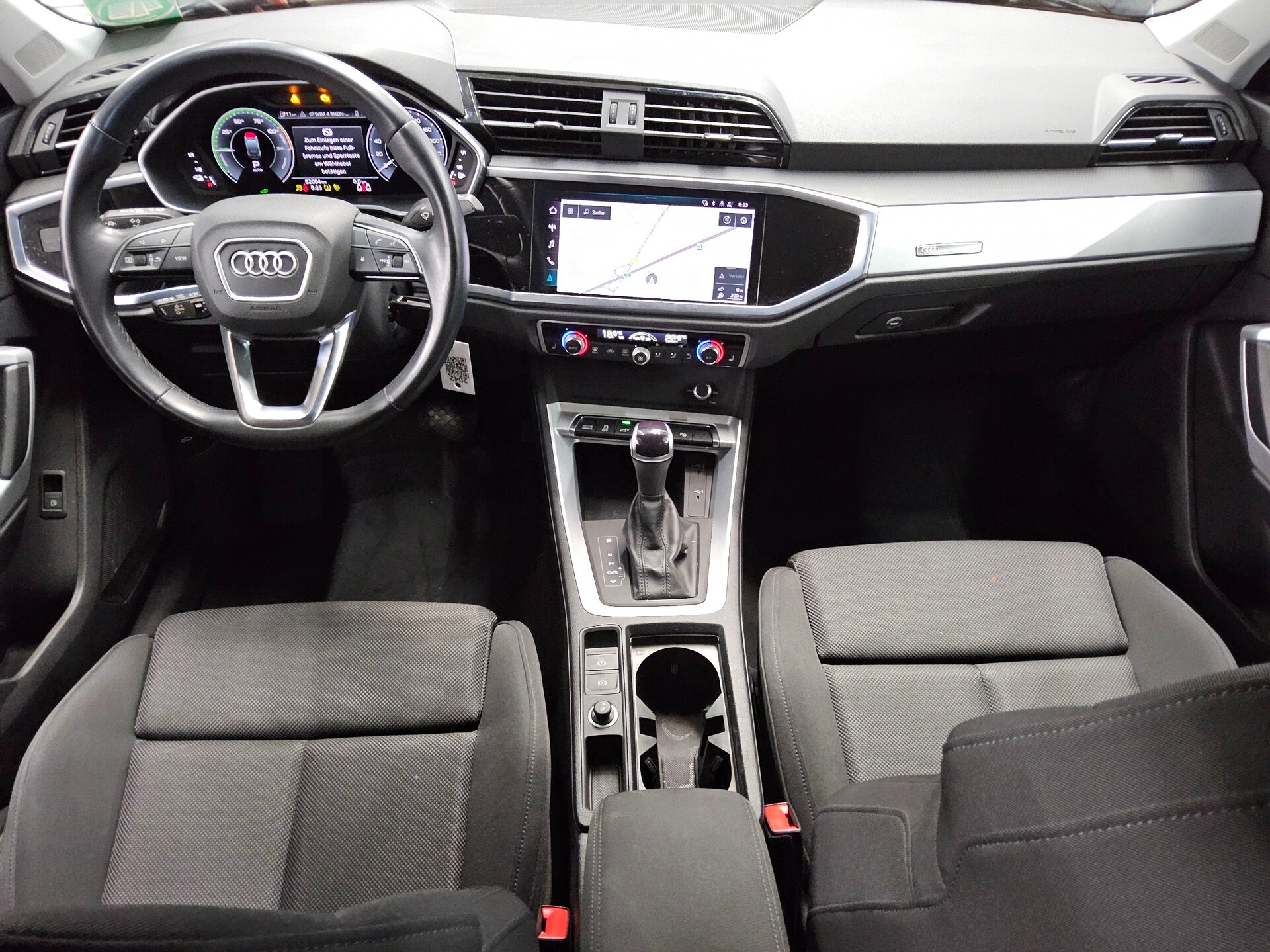 Audi Q3 Sportback 45 TFSI e Navi LED vc RfK ACC Shz 5