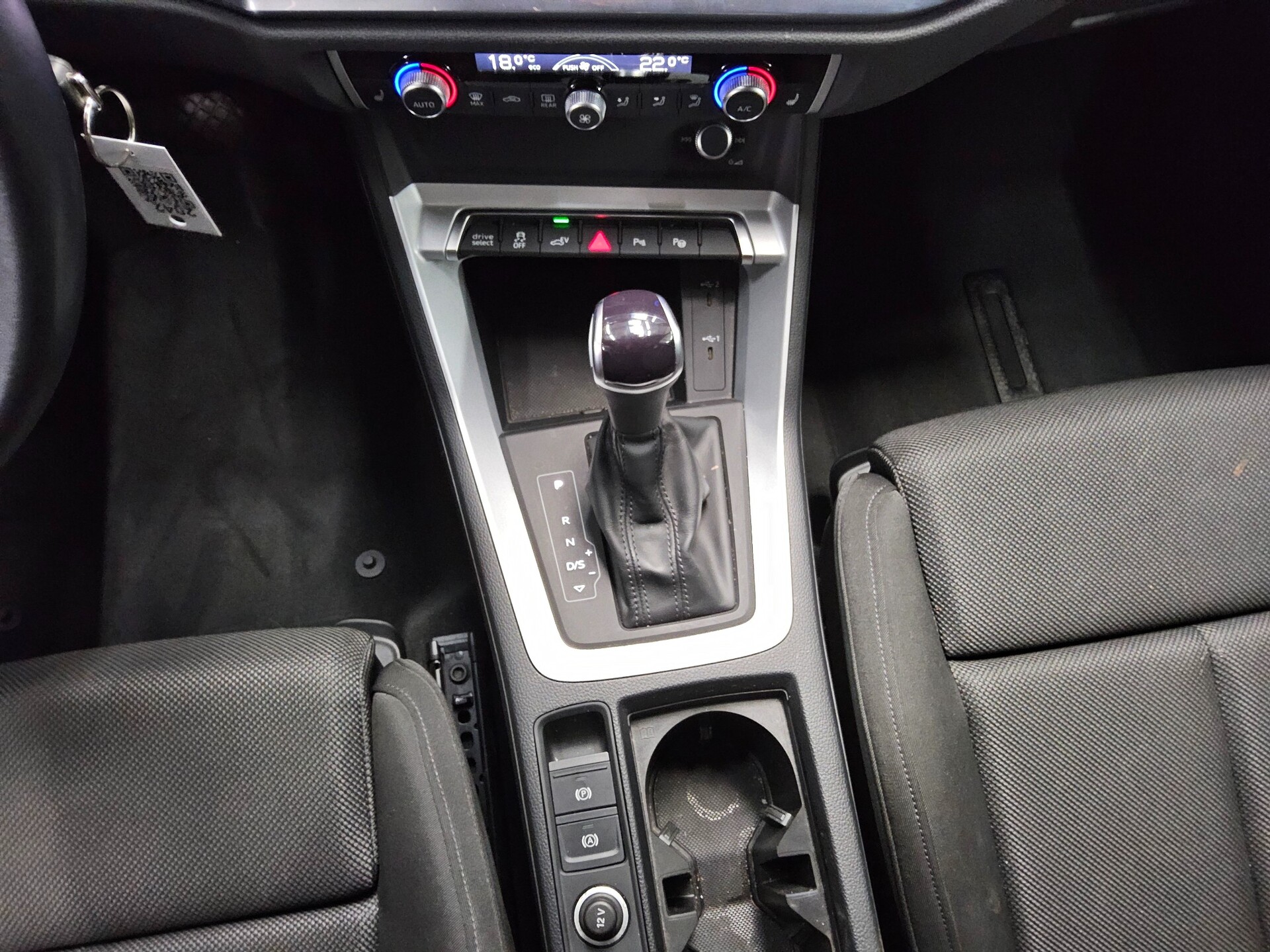 Audi Q3 Sportback 45 TFSI e Navi LED vc RfK ACC Shz 6