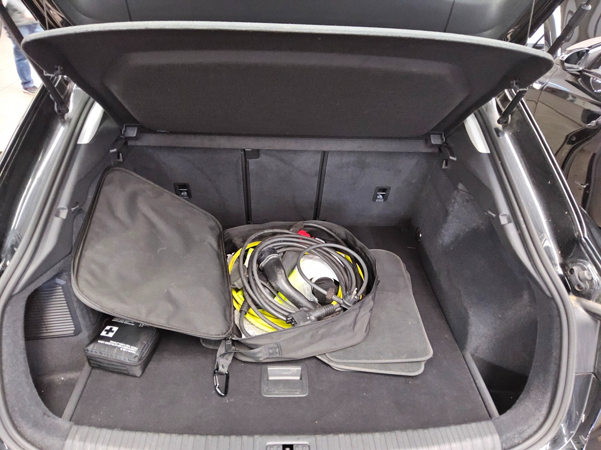 Audi Q3 Sportback 45 TFSI e Navi LED vc RfK ACC Shz 12