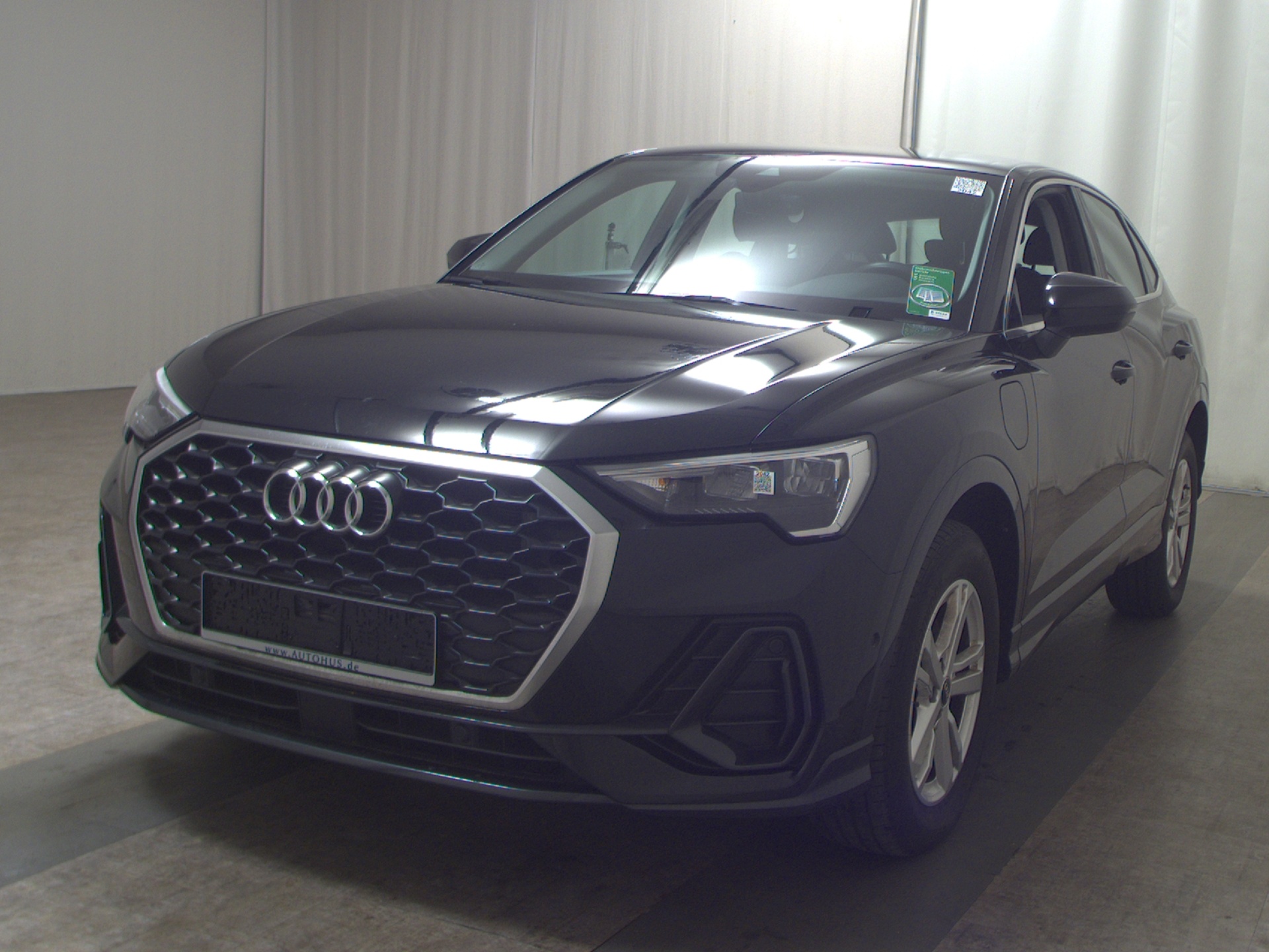 Audi Q3 Sportback 45 TFSI e Navi LED vc RfK ACC Shz 2