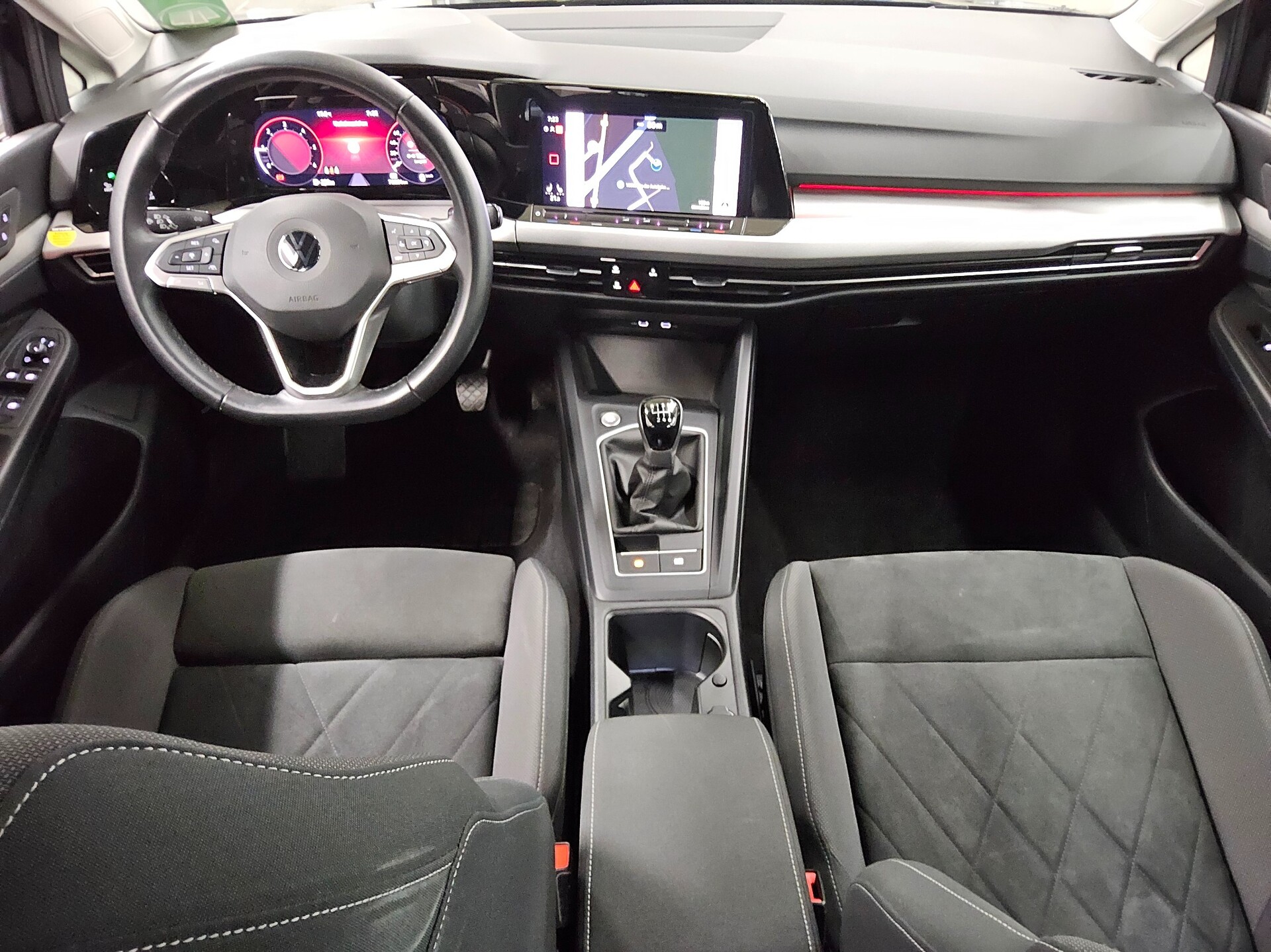 Volkswagen Golf-8 2.0 TDI Life Navi DC LED ACC Memory 5