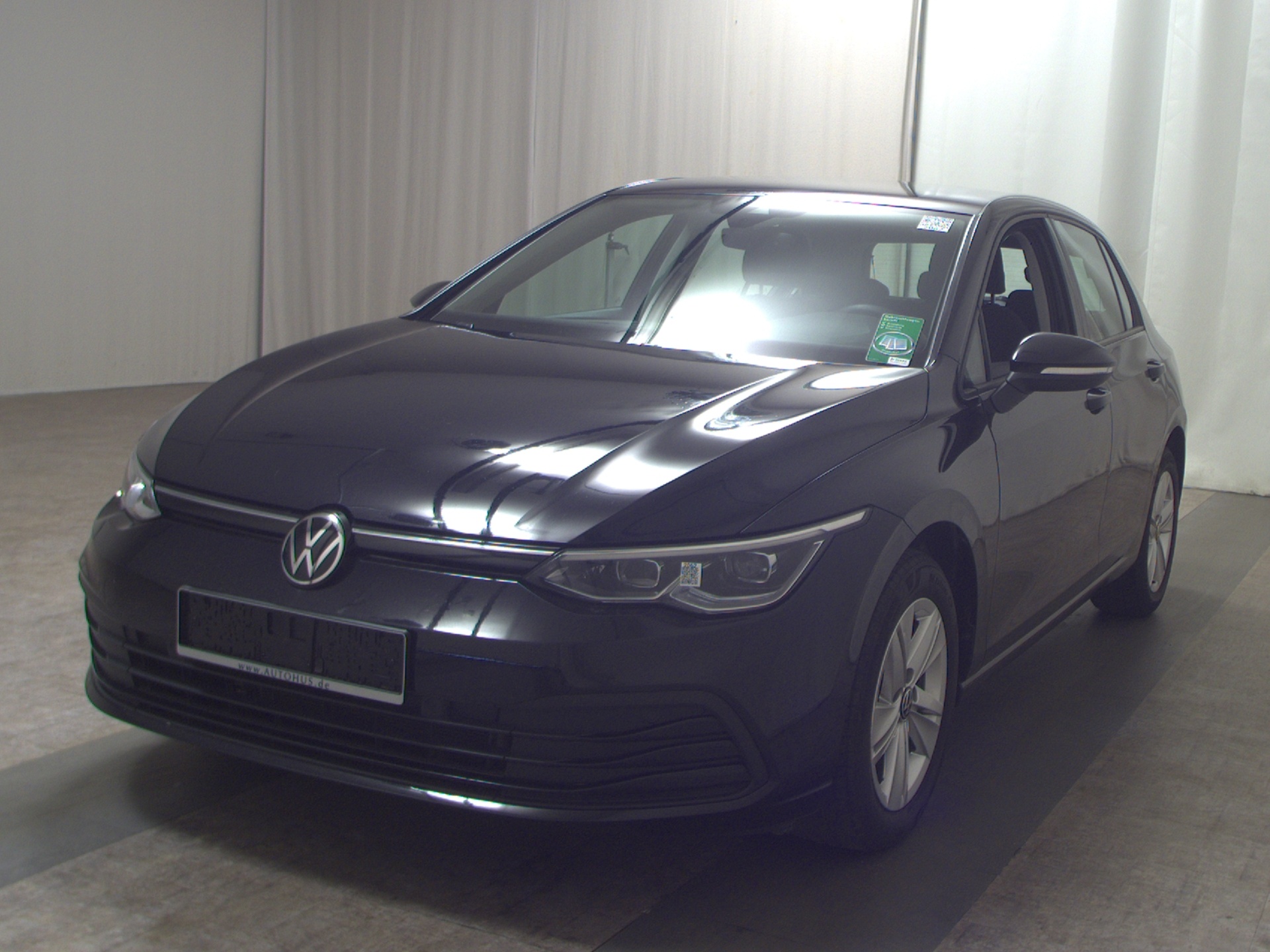 Volkswagen Golf-8 2.0 TDI Life Navi DC LED ACC Memory 2