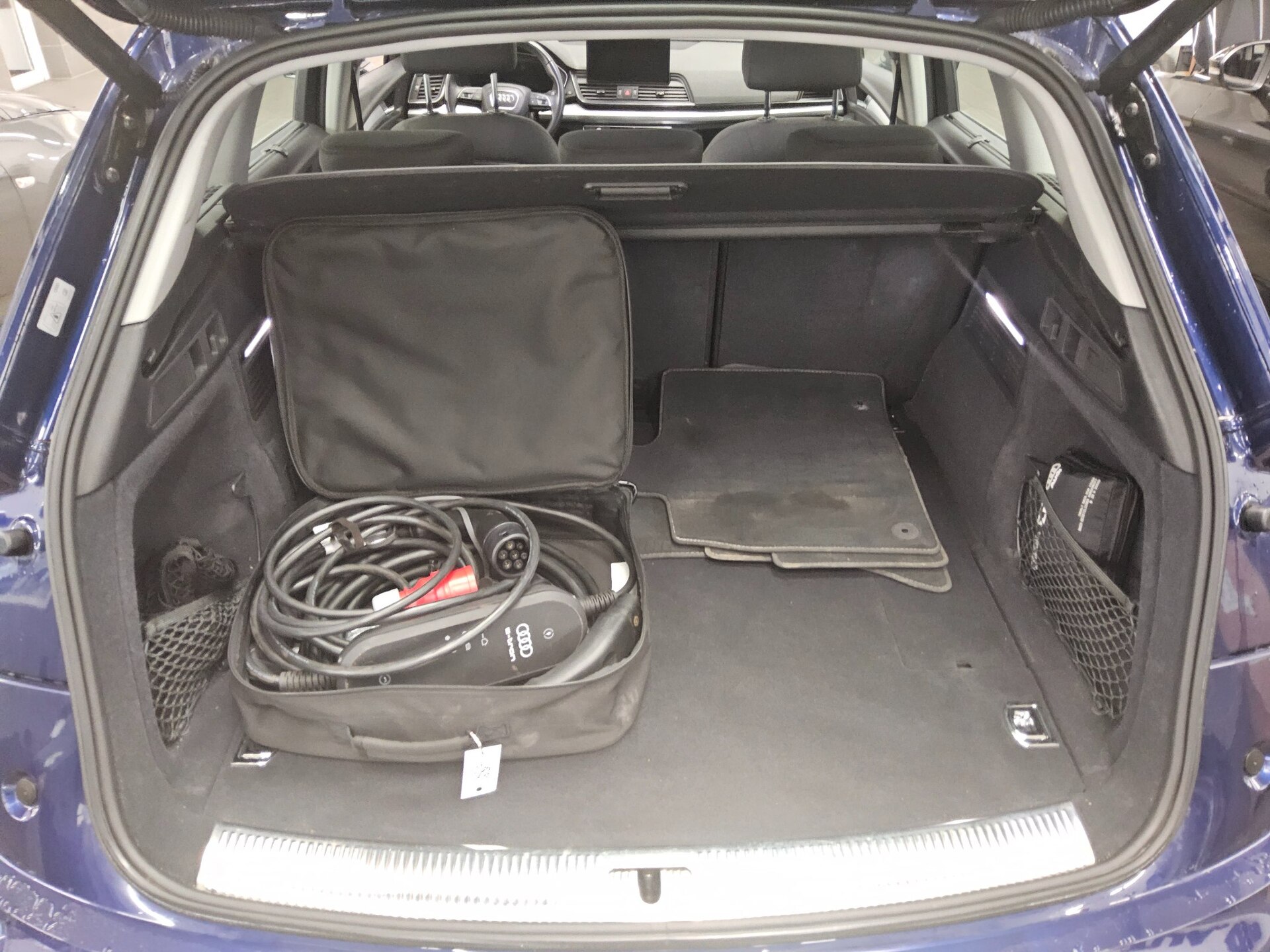 Audi Q5 50 TFSI e Qu. Navi virtual LED PDC Shz 12