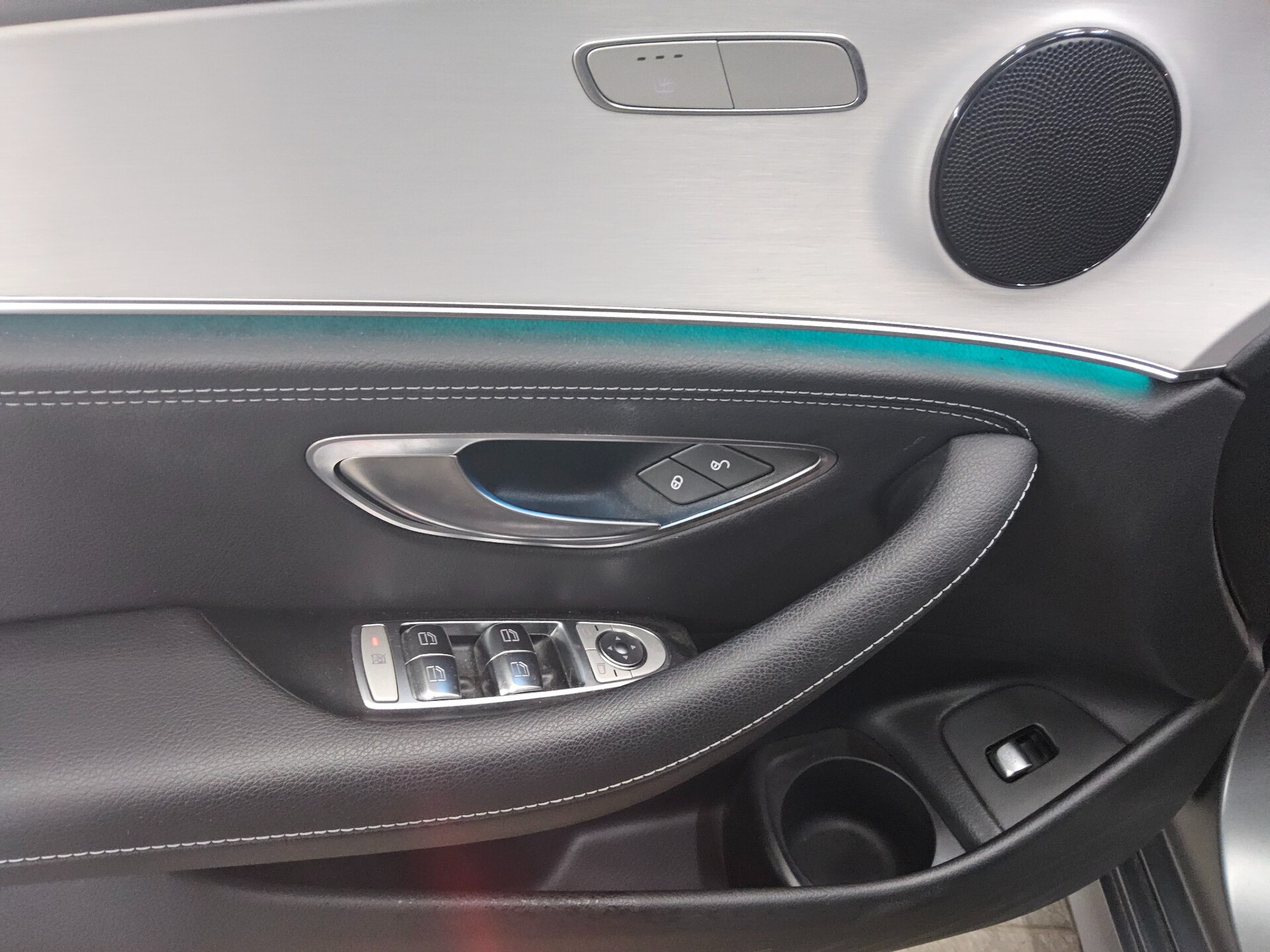 Mercedes-Benz E 300 de AMG-Line Night Navi LED Widescreen RFK 10