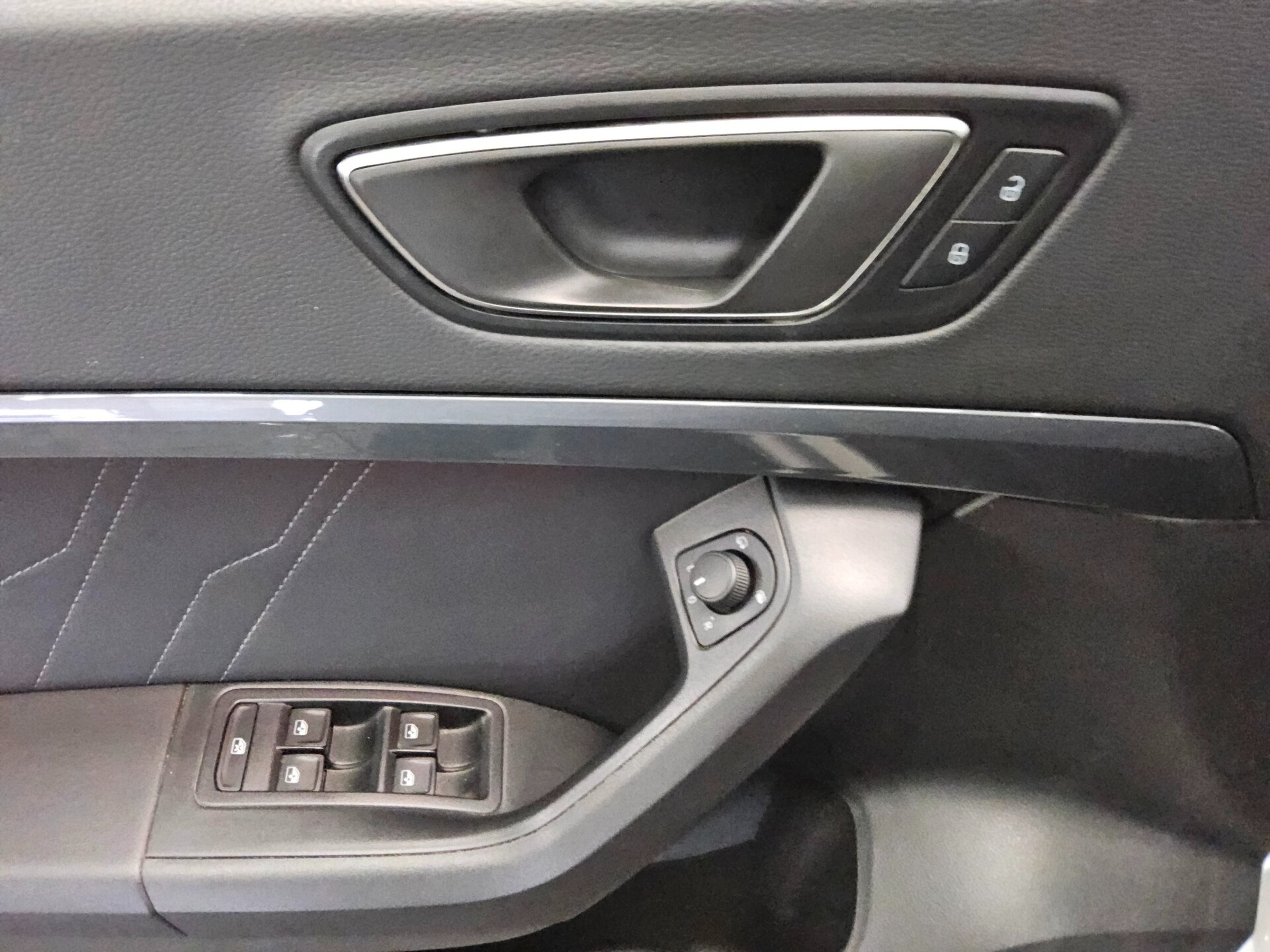 Seat Ateca 1.5 TSI Style Navi LED VC RFK SHZ ACC 10