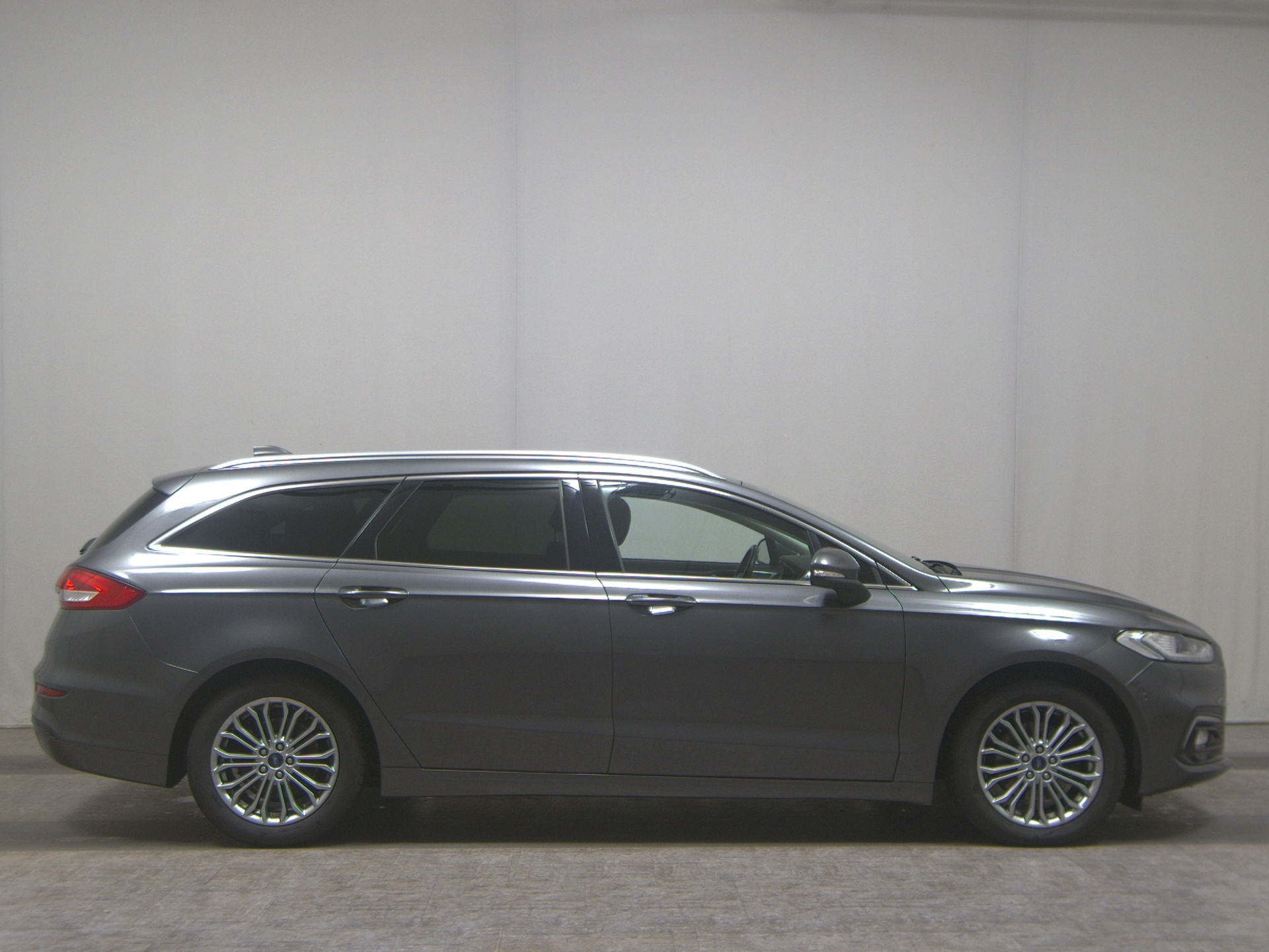 Ford Mondeo Turnier 2.0 EB Titanium Navi LED RFK AHK