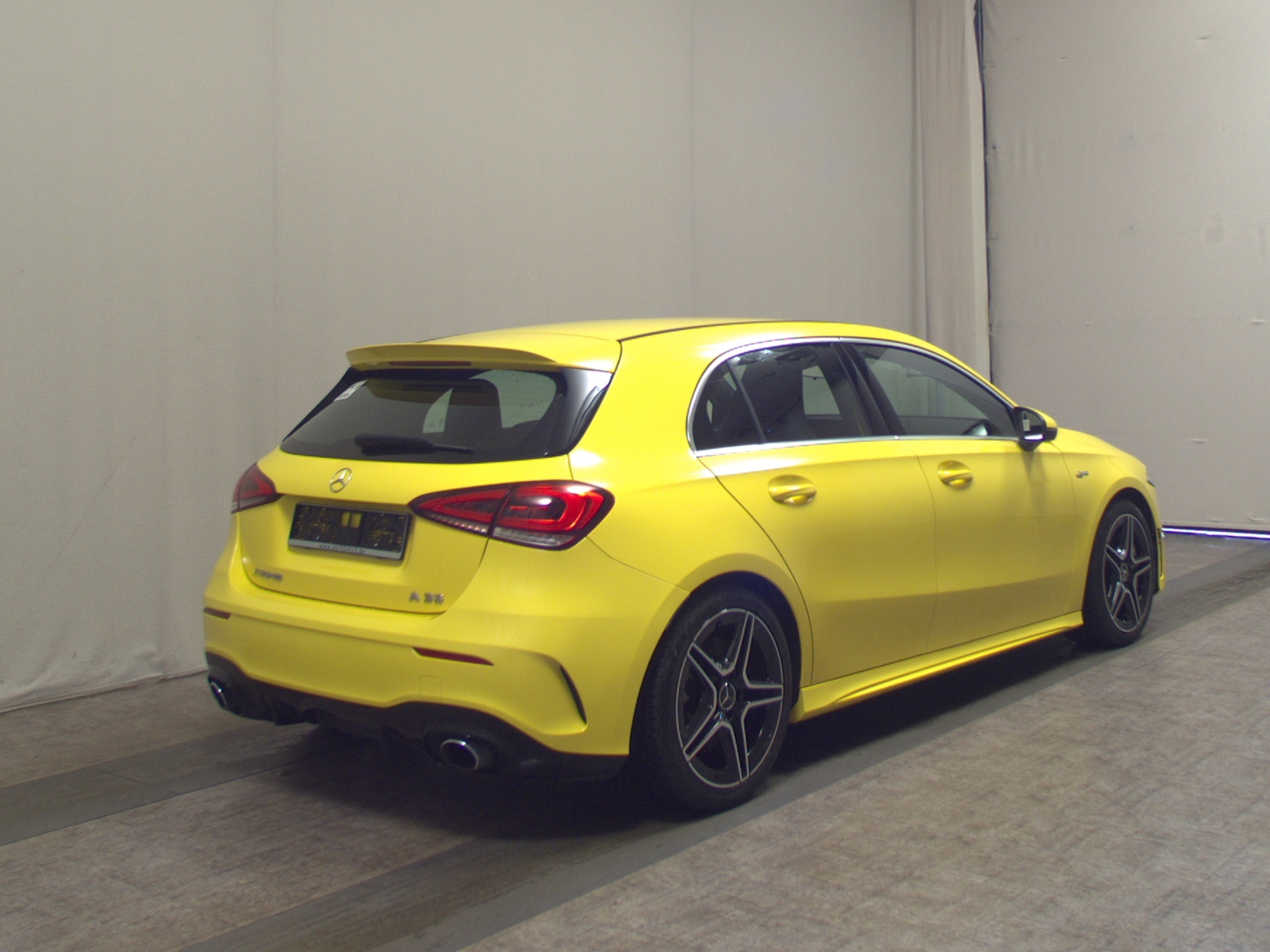 Mercedes-Benz A 35 AMG 4M Navi LED MBUX-AR AHK RFK 4