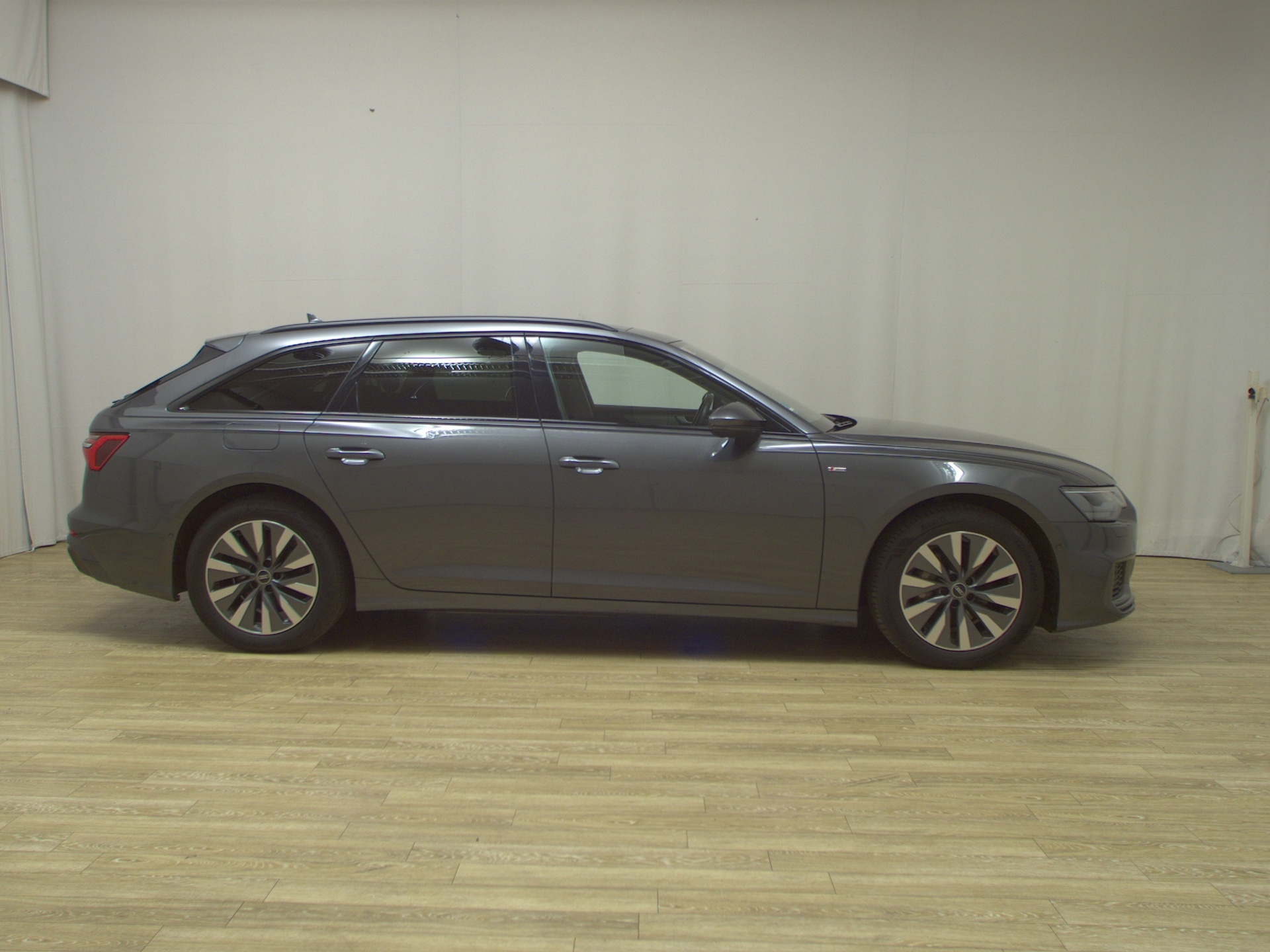 Audi A6 Avant 40 TDI S-Line Ext. Leder Navi Pano LED