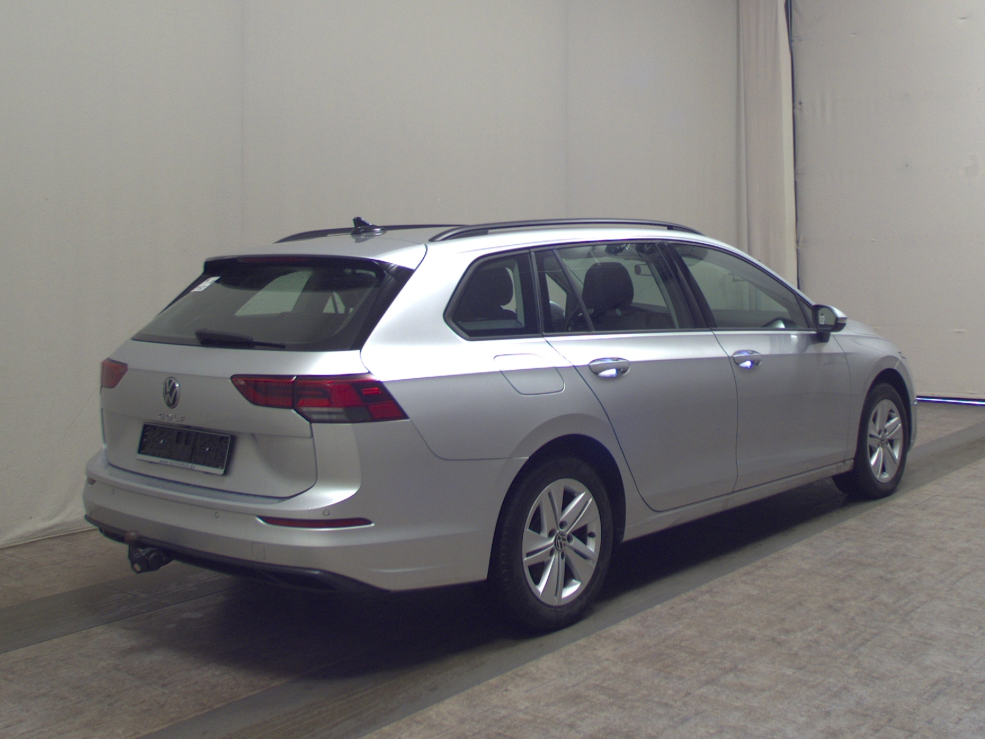 Volkswagen Golf-8 Var. 2.0 TDI Life Navi LED DC AHK RfK ACC 4