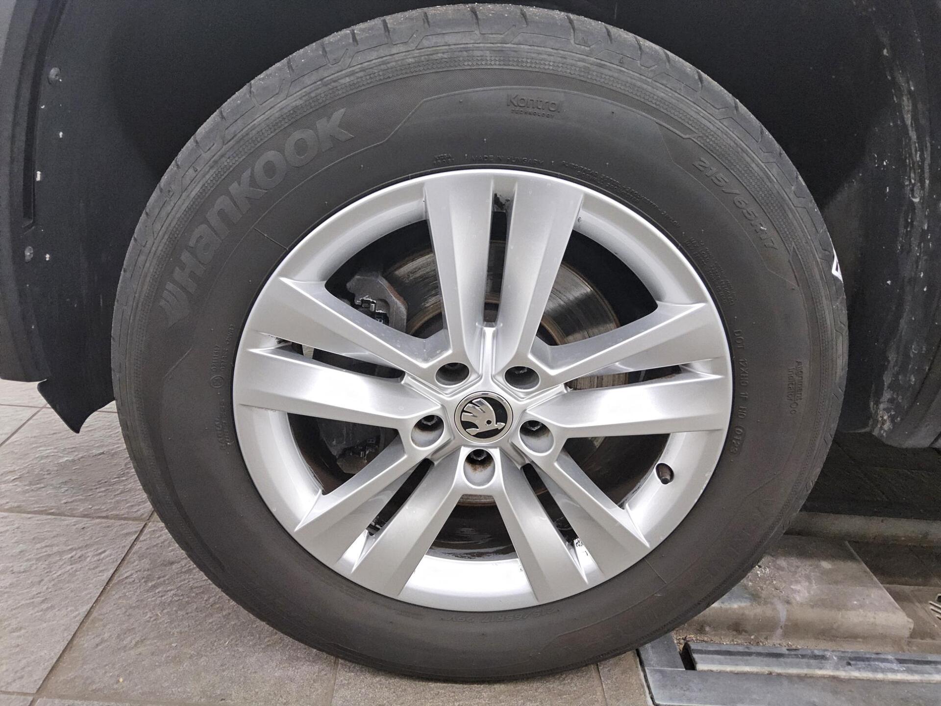 Skoda Kodiaq 2.0 TDI Ambition Navi LED vc RfK AHK Shz 11