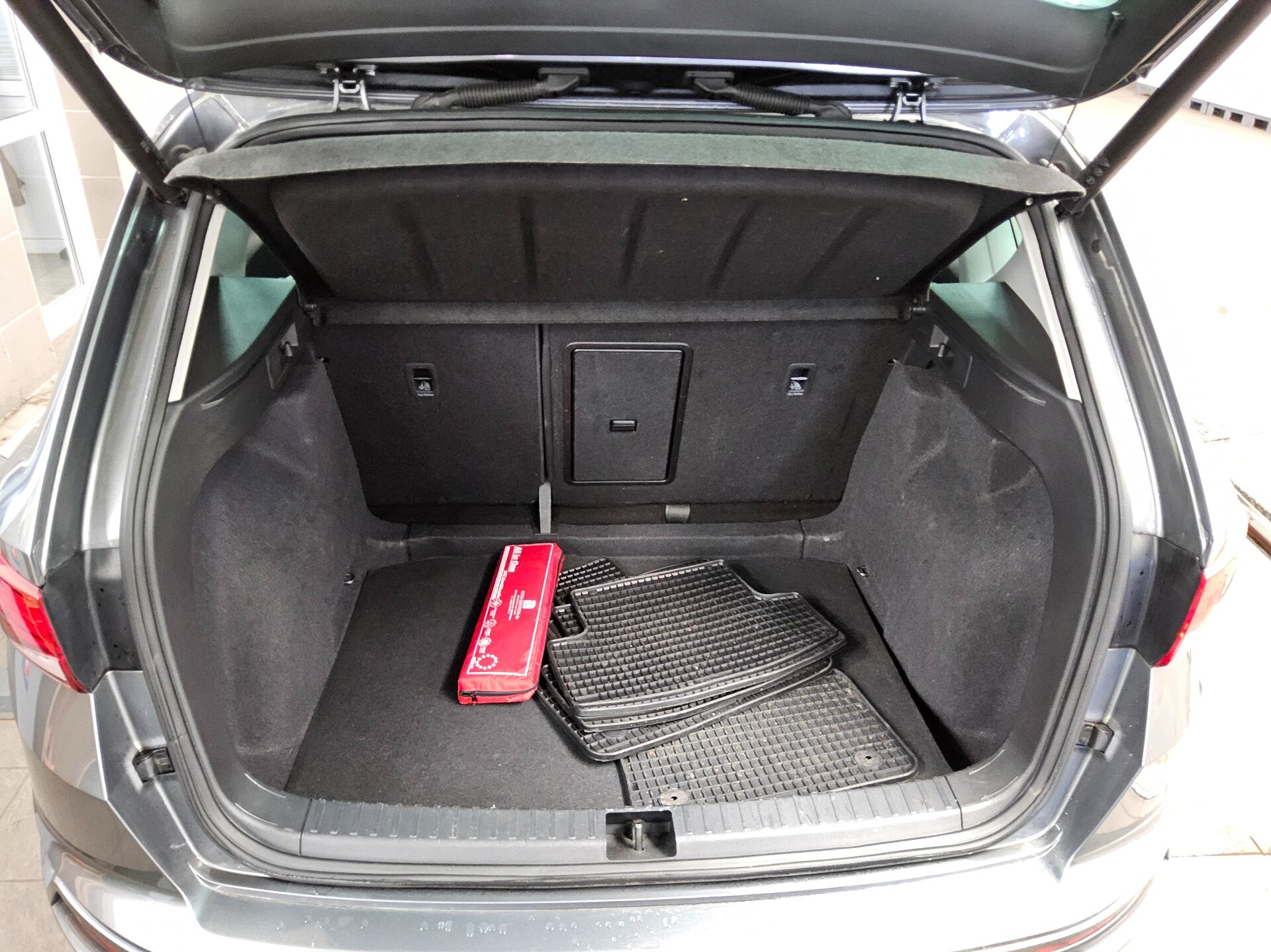 Seat Ateca 2.0 TDI FR-Line Navi LED VC ACC RFK 12