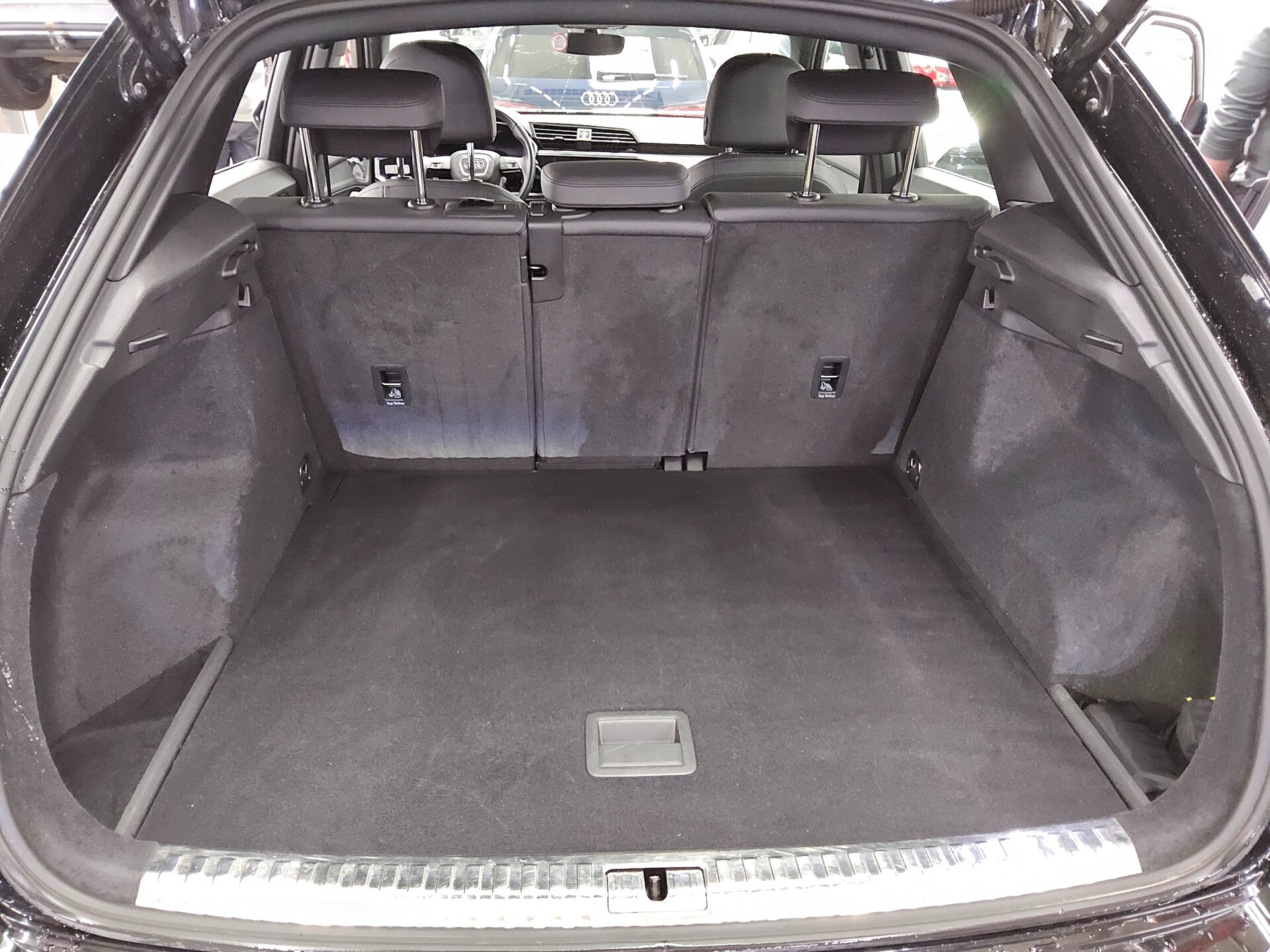 Audi Q3 35 TDI advanced Leder Navi+ LED VC Kamera 12